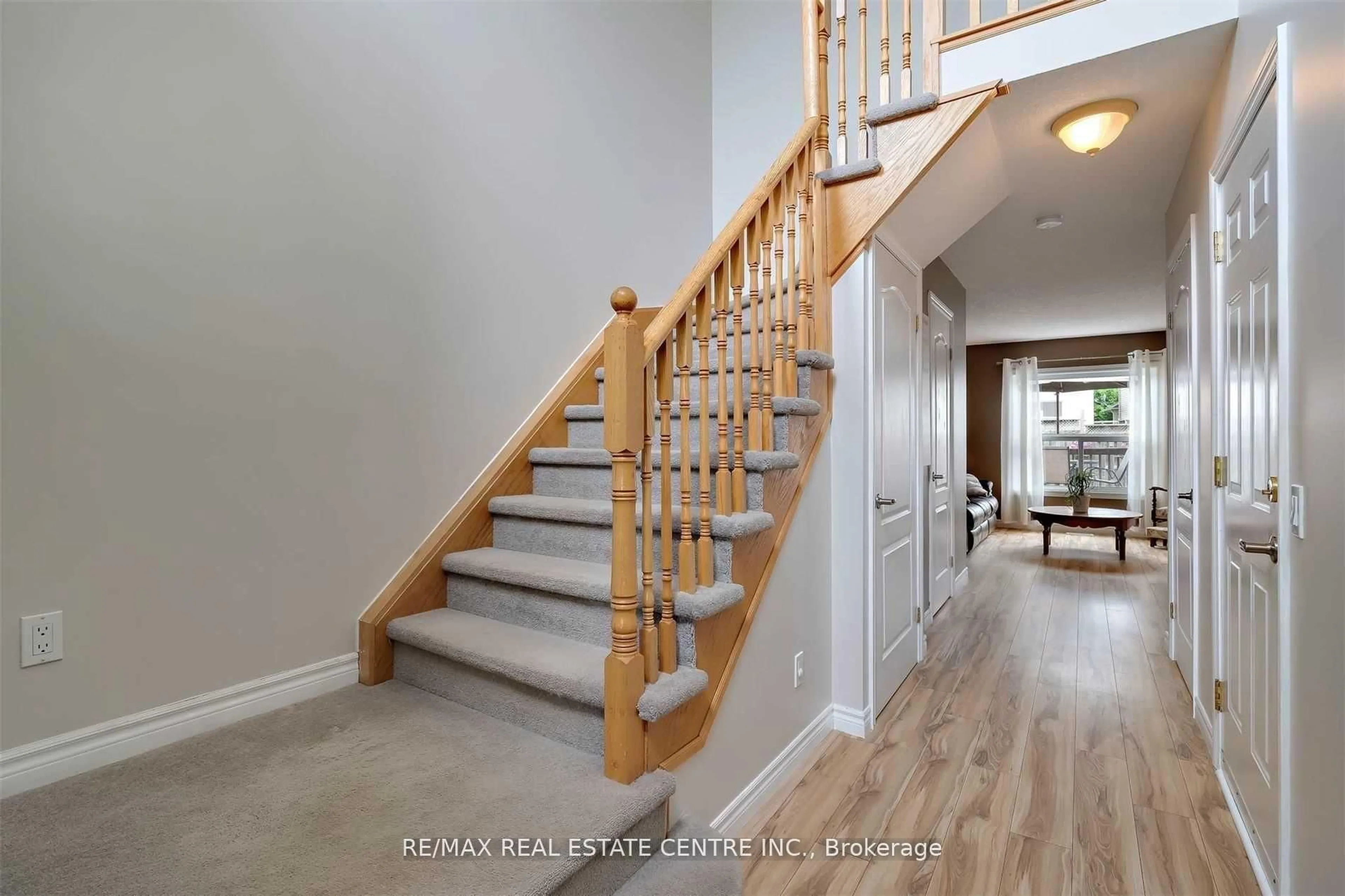 Unknown for 122 Marion St, Shelburne Ontario L9V 3C2