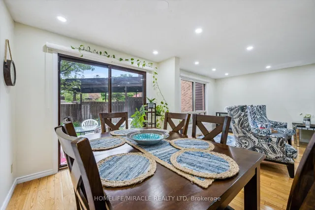 Additional property image - 28 Underhill Cres Unit 22