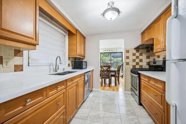 Additional property image - 28 Underhill Cres Unit 22