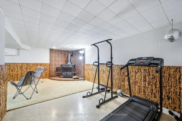 Additional property image - 28 Underhill Cres Unit 22