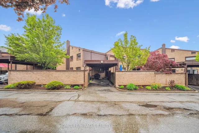 Additional property image - 28 Underhill Cres Unit 22