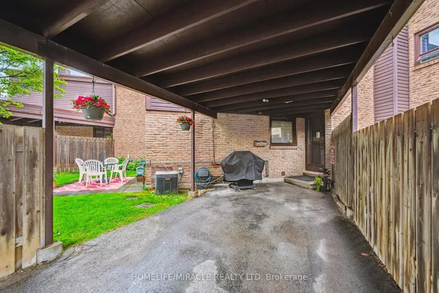 Additional property image - 28 Underhill Cres Unit 22
