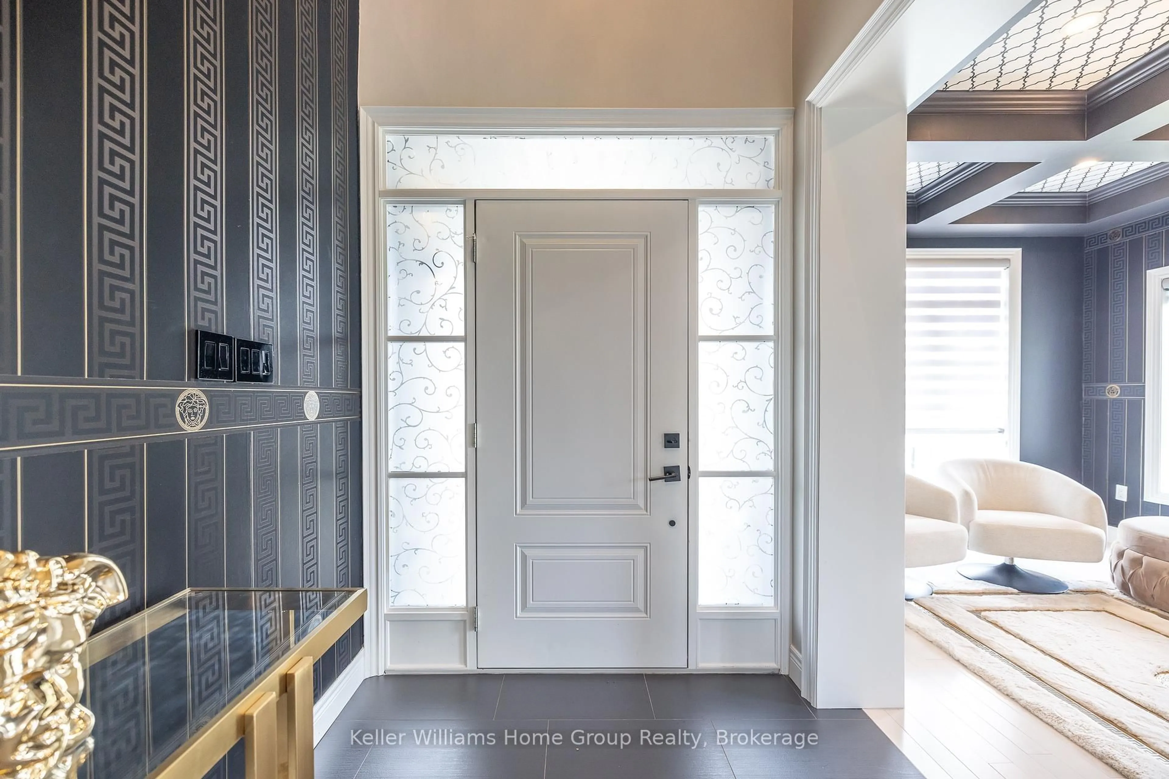 Indoor entryway for 289 Macalister Blvd, Guelph Ontario N1G 0E6
