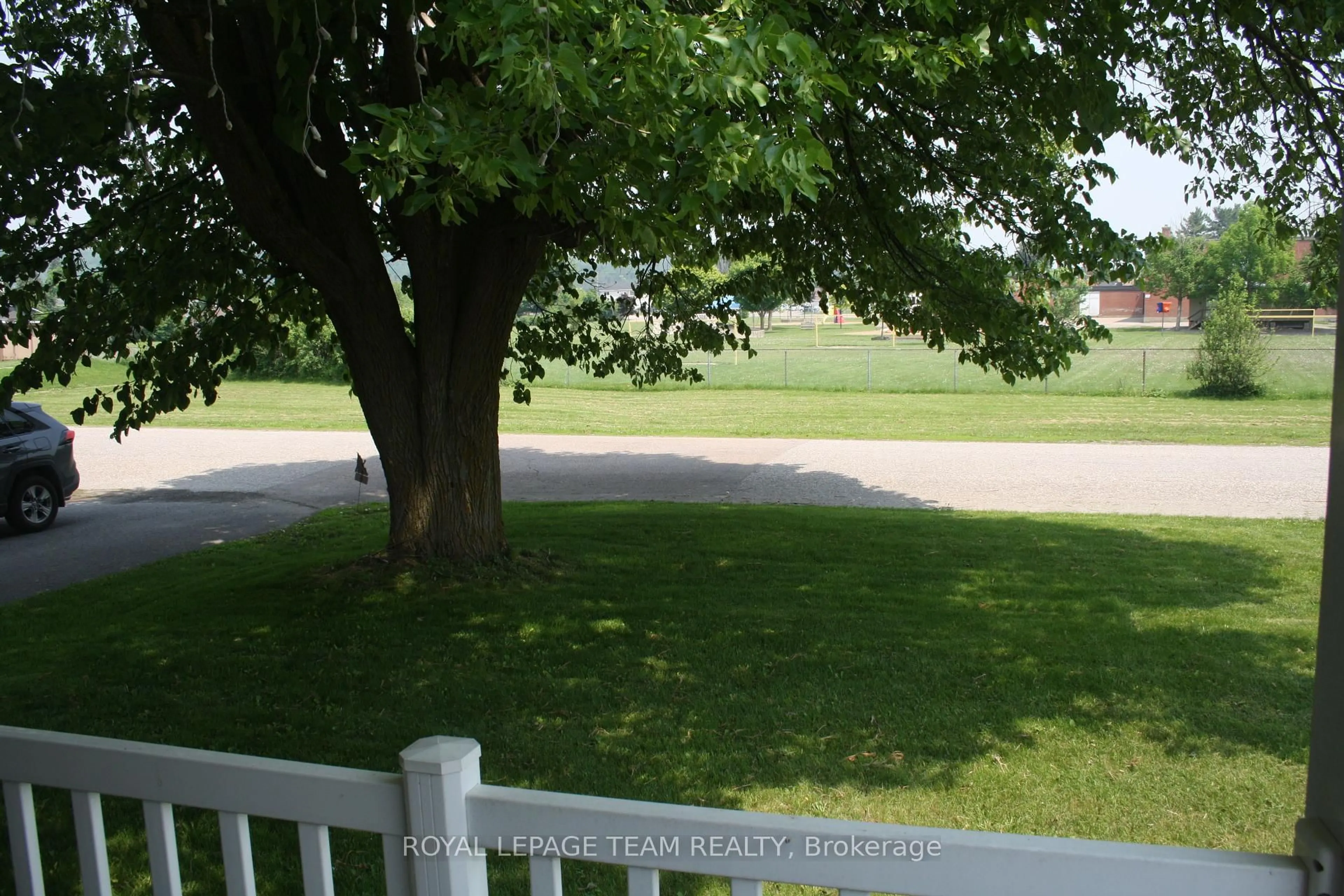 Patio, mountain view for 500 Aberdeen St, Renfrew Ontario K7V 2G9