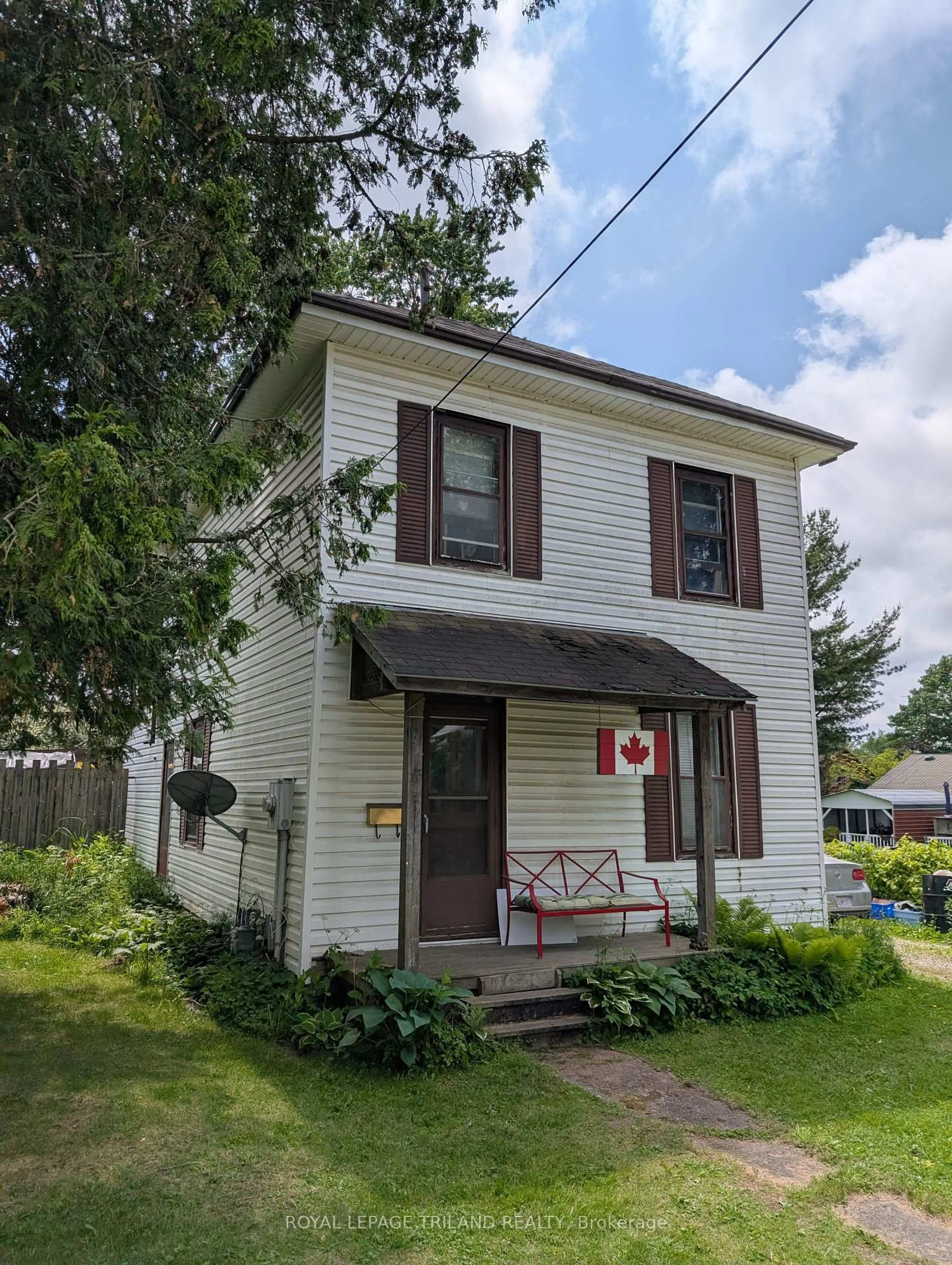 Home with vinyl exterior material, street for 9671 JOHN St, Southwold Ontario N0L 2E0