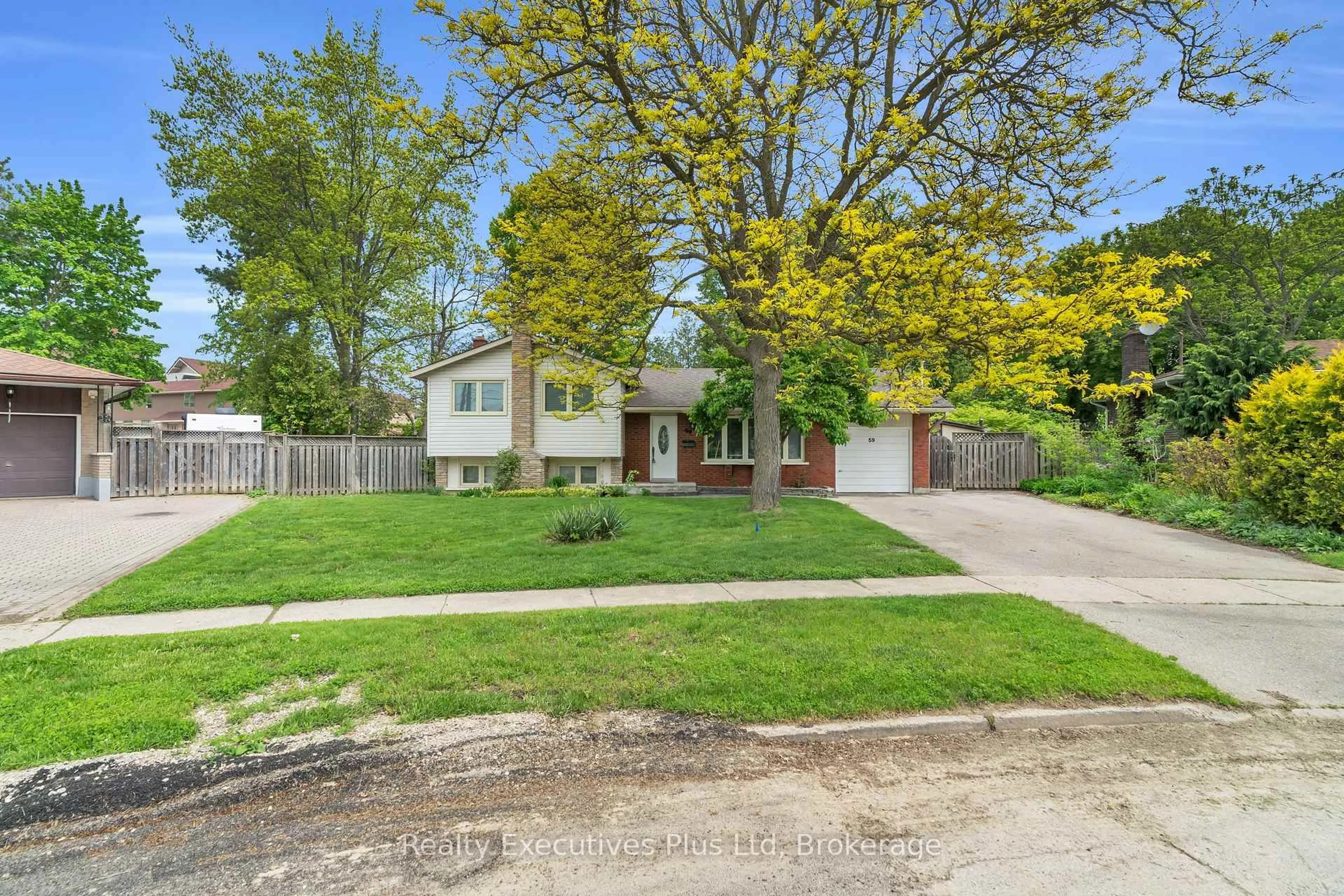 A pic from outside/outdoor area/front of a property/back of a property/a pic from drone, street for 59 Balmoral Dr, Guelph Ontario N1E 3N7