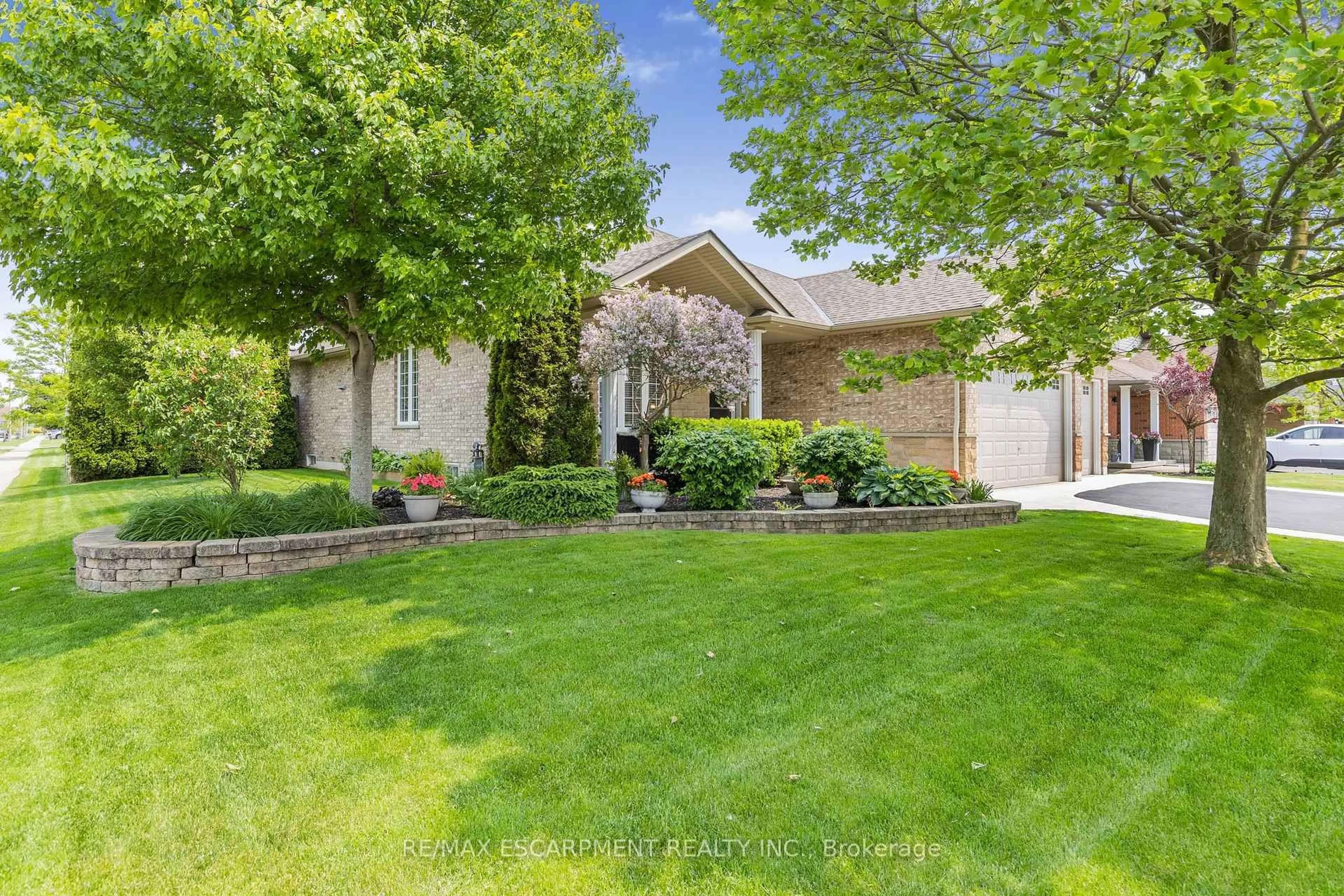 Unknown for 14 Mapleview Dr, Haldimand Ontario N0A 1H0