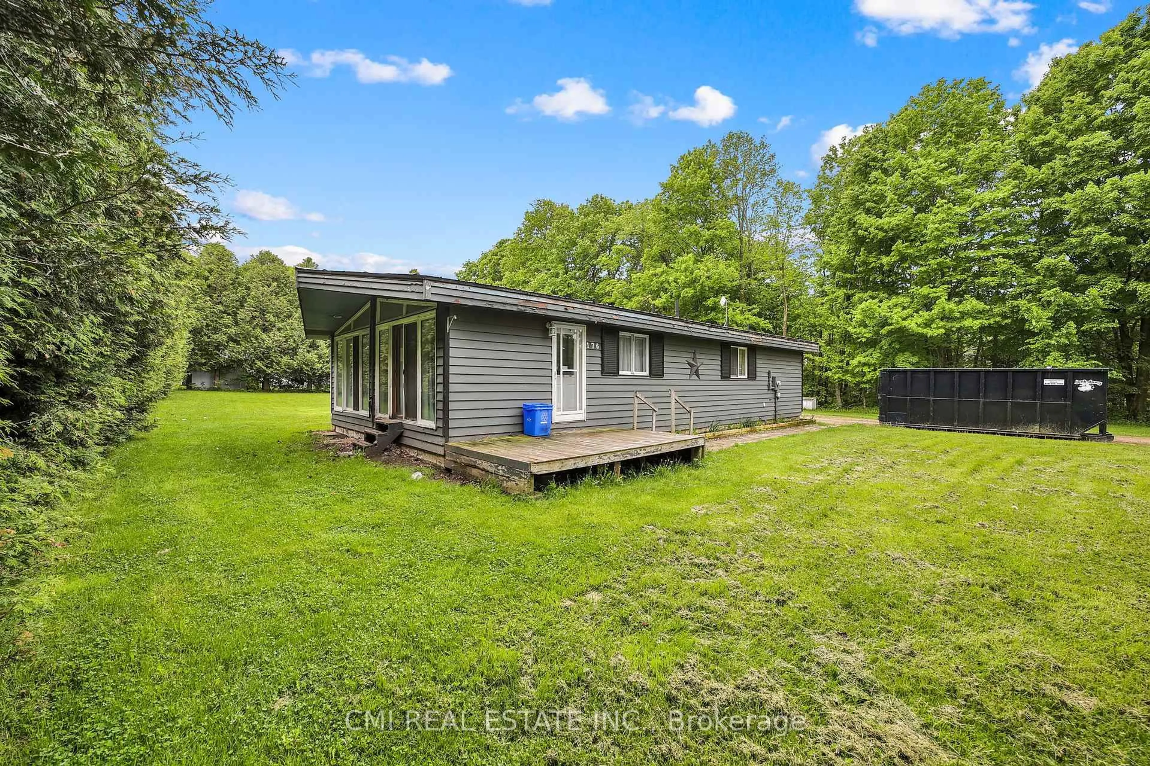 A pic from outside/outdoor area/front of a property/back of a property/a pic from drone, unknown for 176 Raglan St, Grey Highlands Ontario N0C 1E0