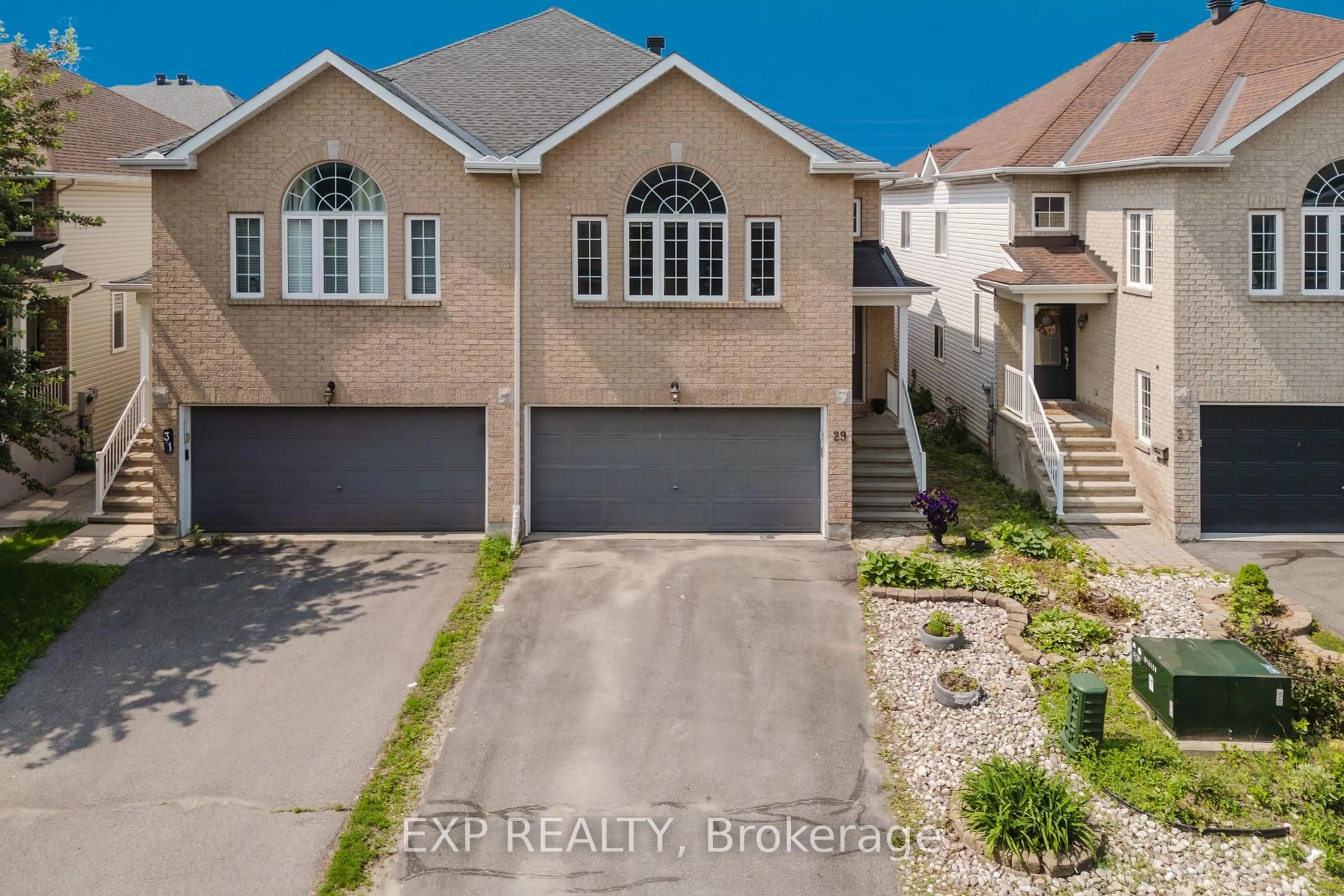A pic from outside/outdoor area/front of a property/back of a property/a pic from drone, street for 29 Castle Glen Cres, Ottawa Ontario K2L 4G9