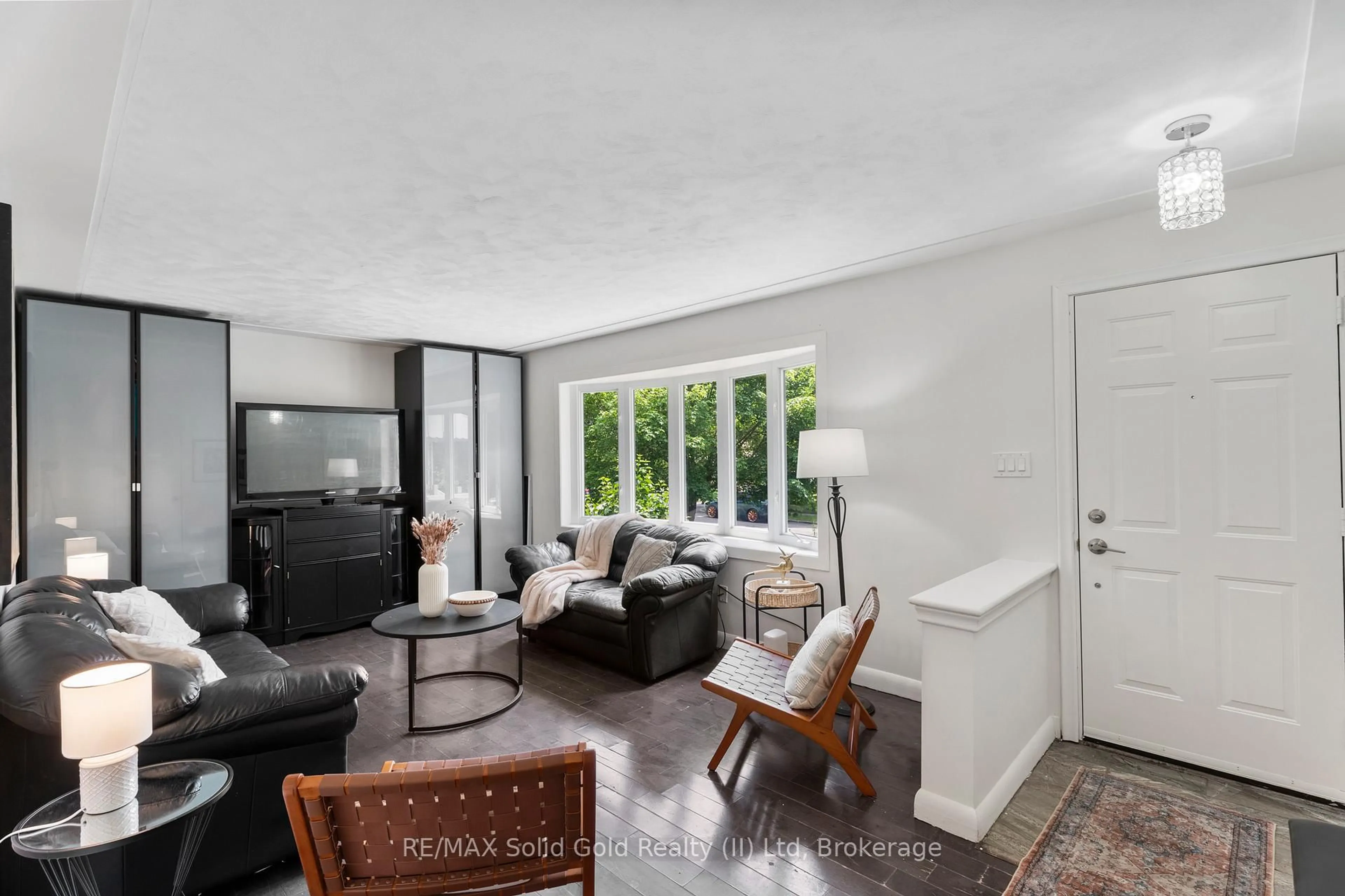 Living room with furniture, unknown for 84 Elgin Cres, Waterloo Ontario N2J 2S2
