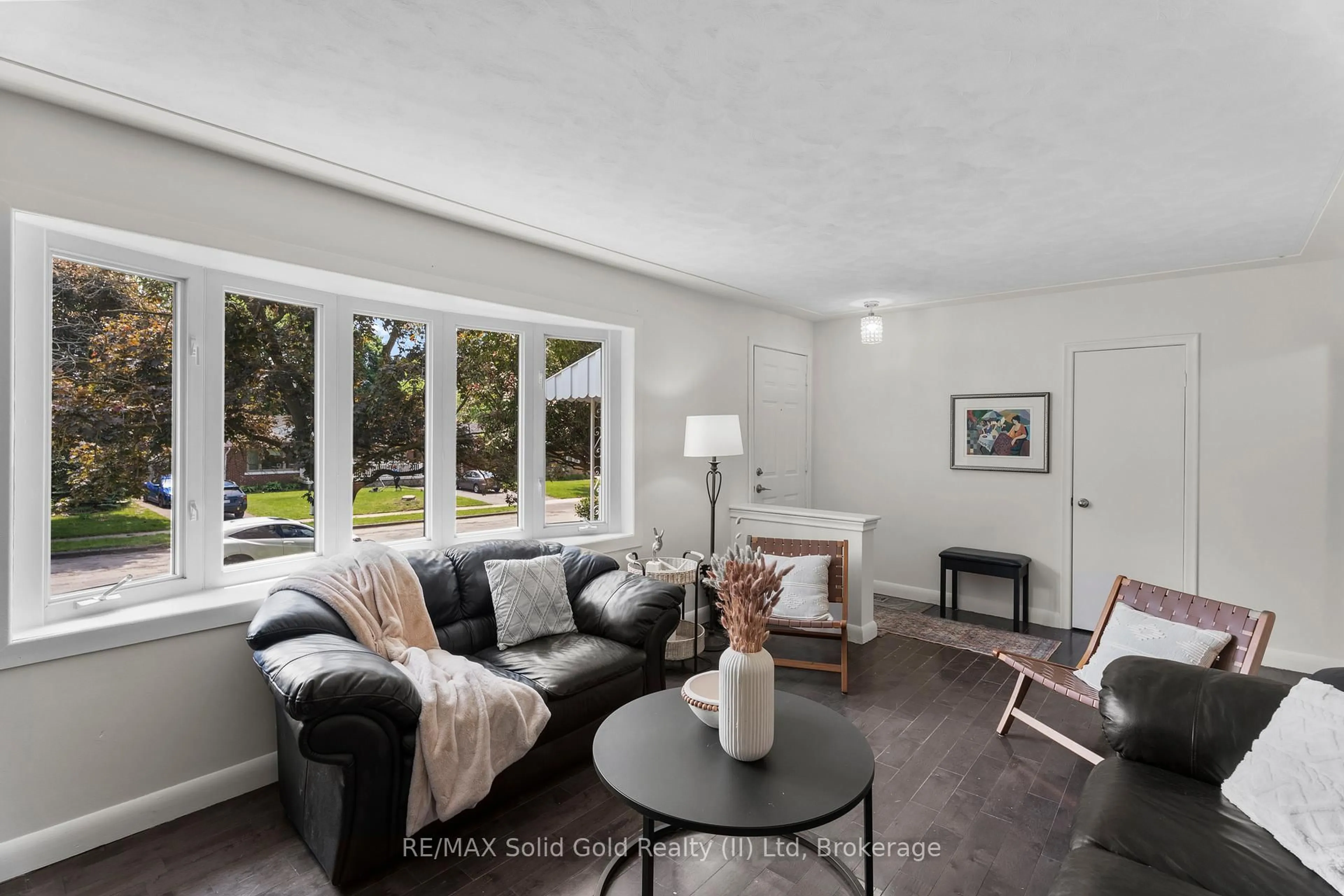 Living room with furniture, unknown for 84 Elgin Cres, Waterloo Ontario N2J 2S2