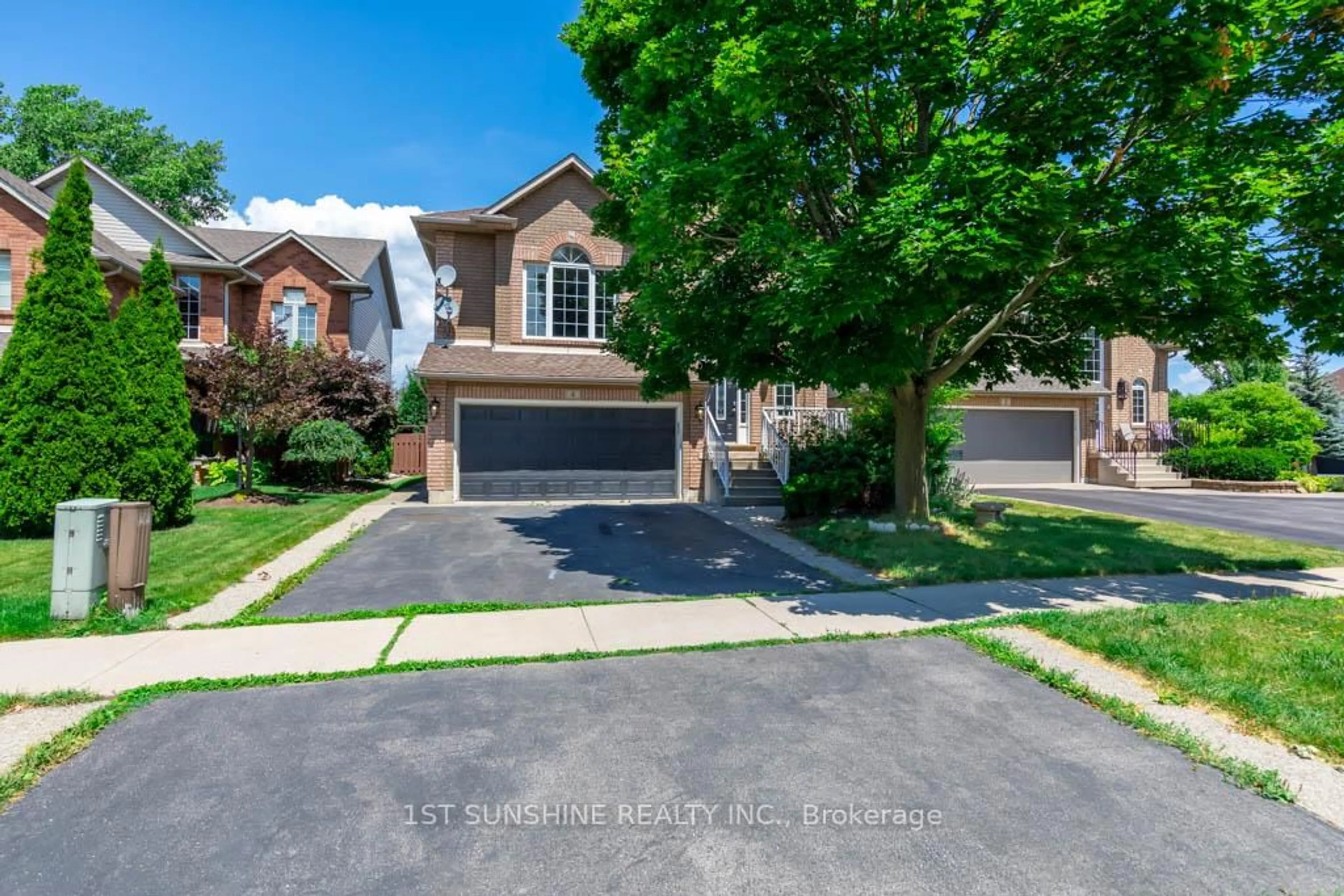 A pic from outside/outdoor area/front of a property/back of a property/a pic from drone, street for 4 Cabriolet Cres, Hamilton Ontario L9K 1K6