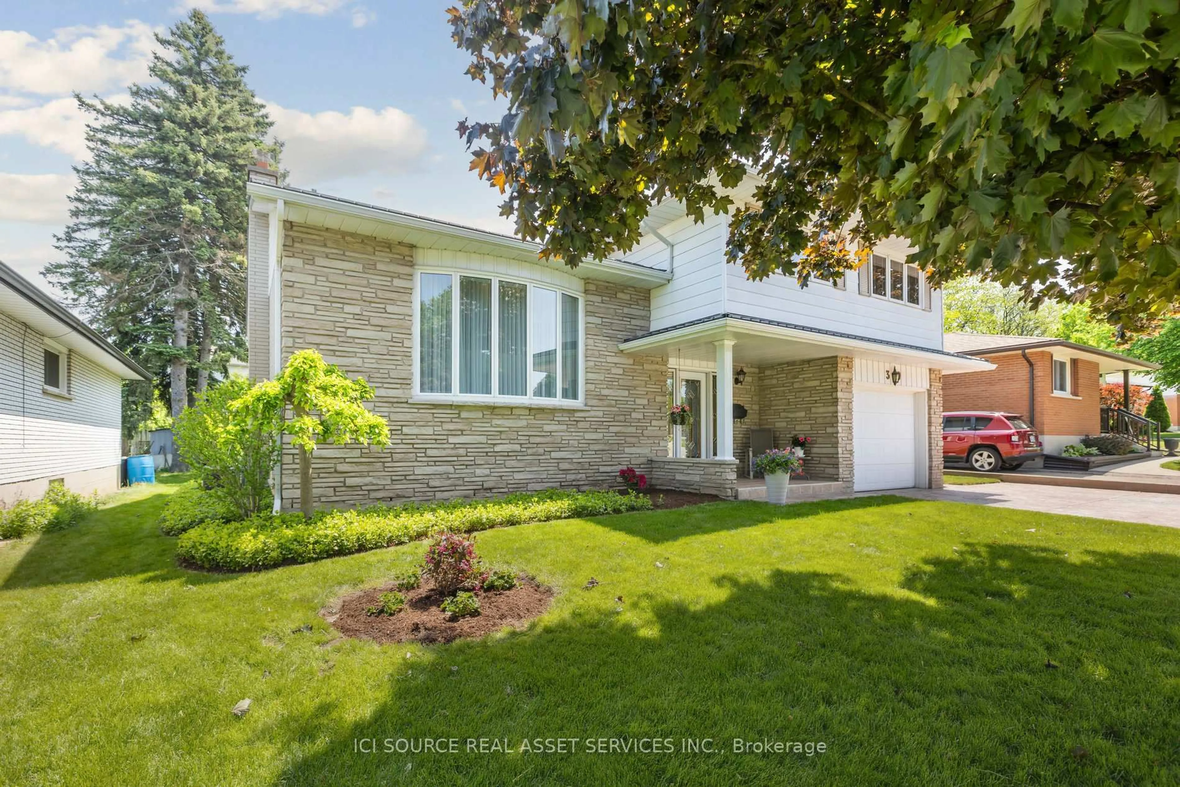 Unknown for 39 Tutton Pl, Cambridge Ontario N1R 4S7