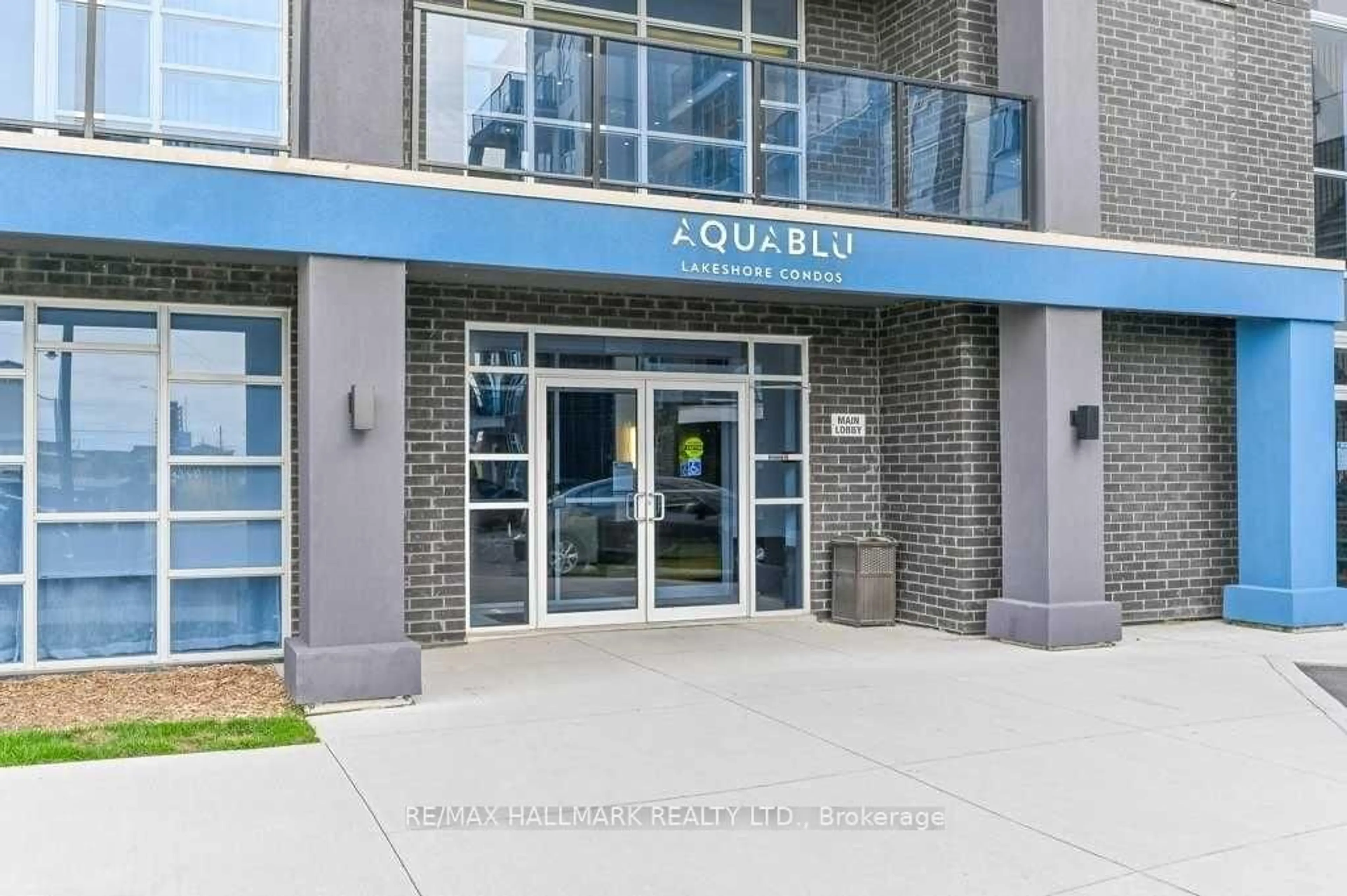 Indoor foyer for 10 Concord Pl #409, Grimsby Ontario L3M 0G6