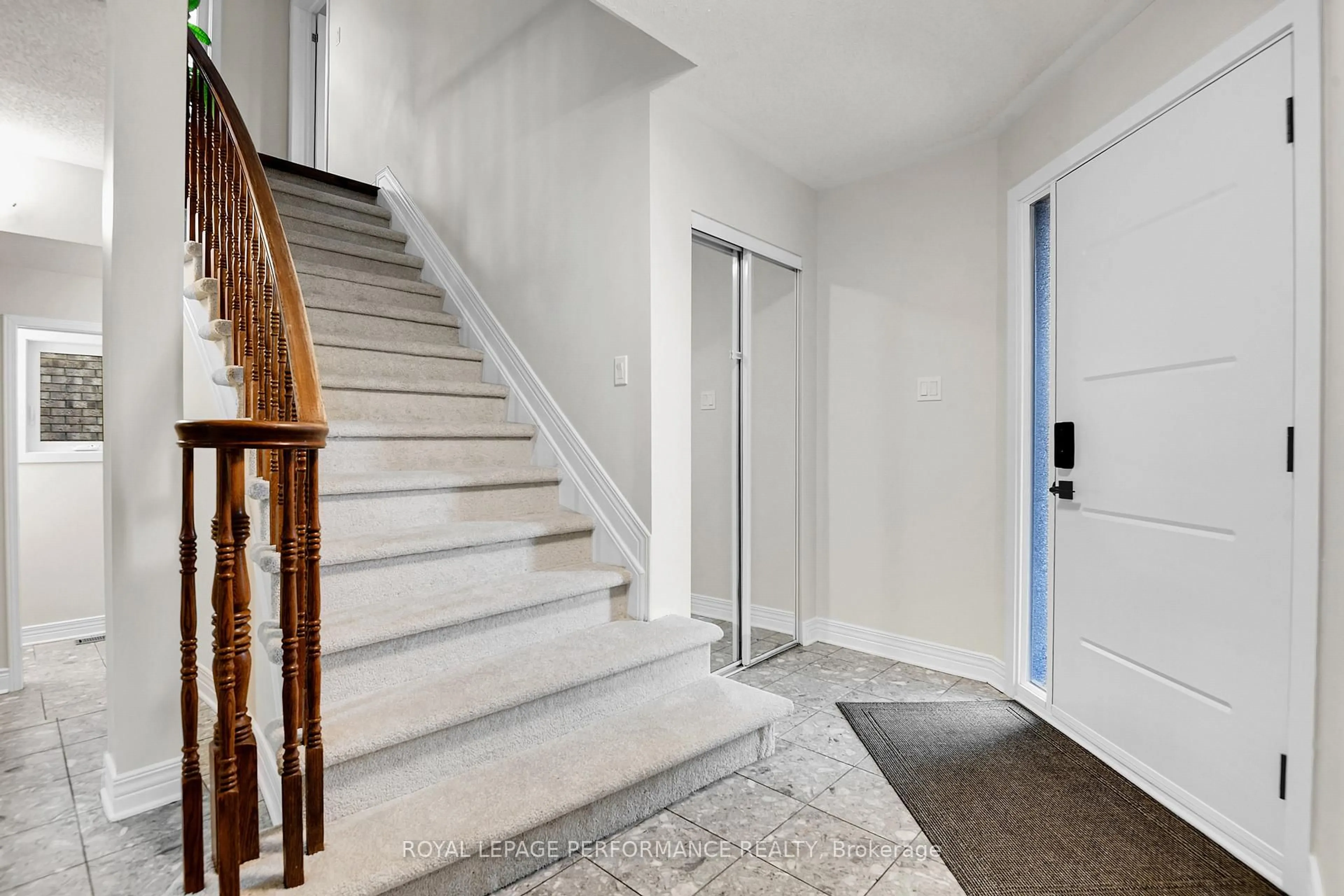 Unknown for 8 Masonbrook St, Ottawa Ontario K2J 4C4