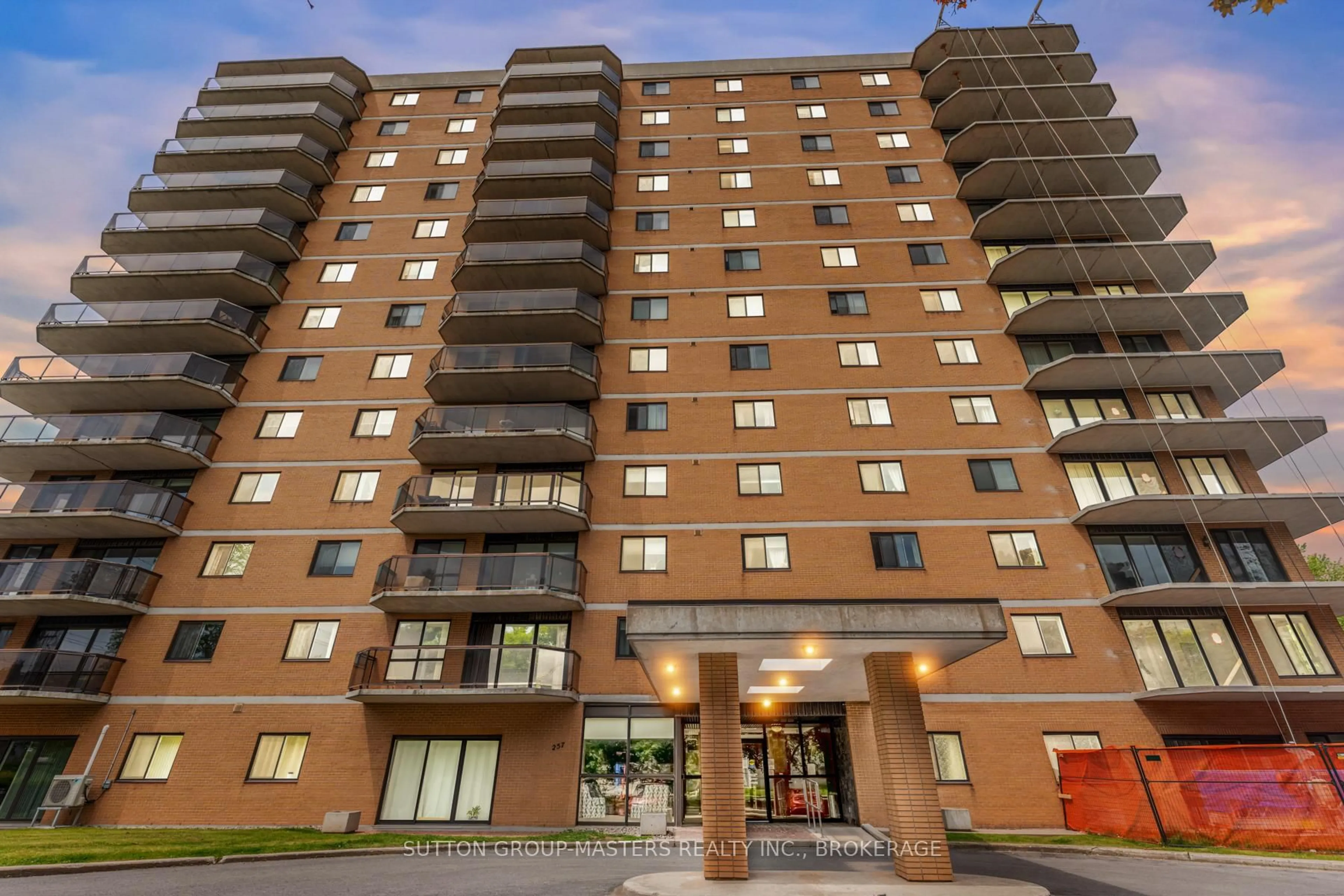 Patio, building for 257 Bath Rd #1005, Kingston Ontario K7M 7T3