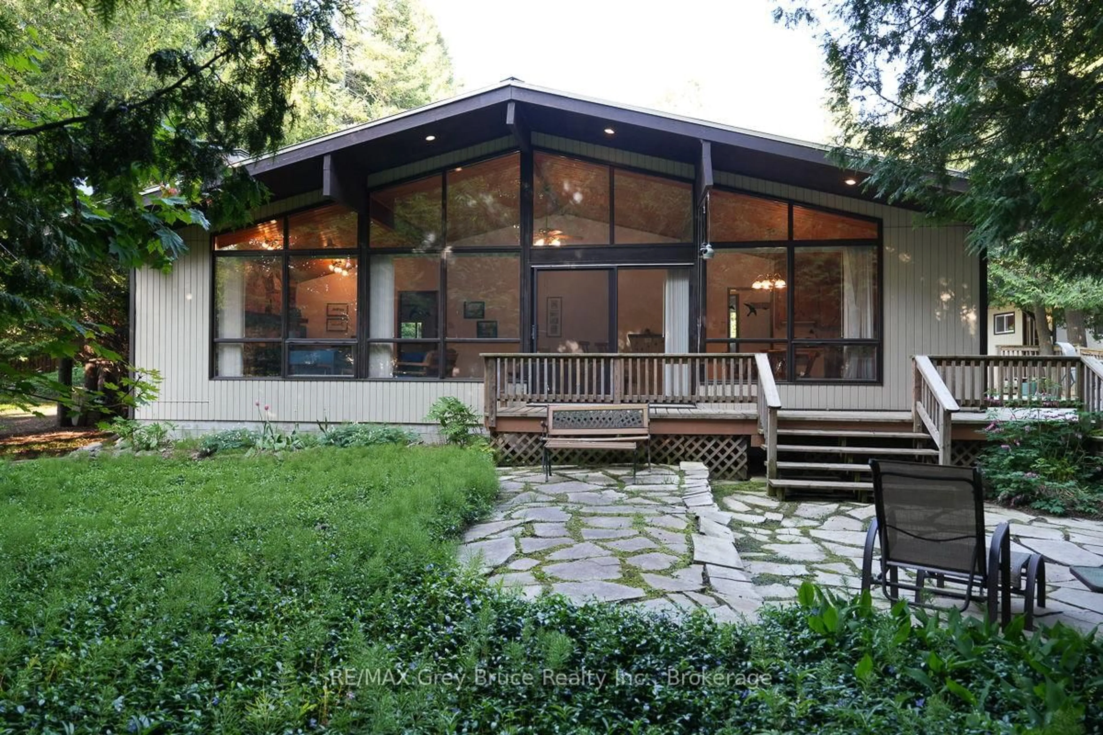 Patio, unknown for 707 Second Ave, South Bruce Peninsula Ontario N0H 2G0