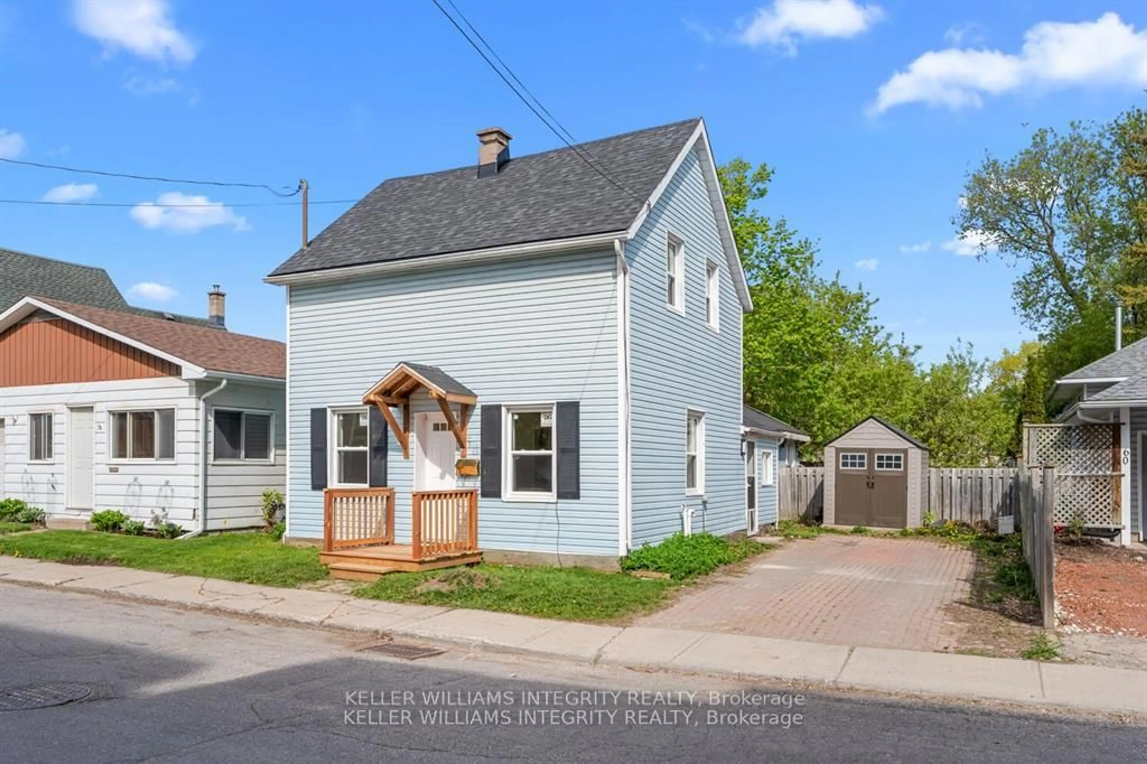 Home with vinyl exterior material, street for 58 Russell St, Arnprior Ontario K7S 2J3