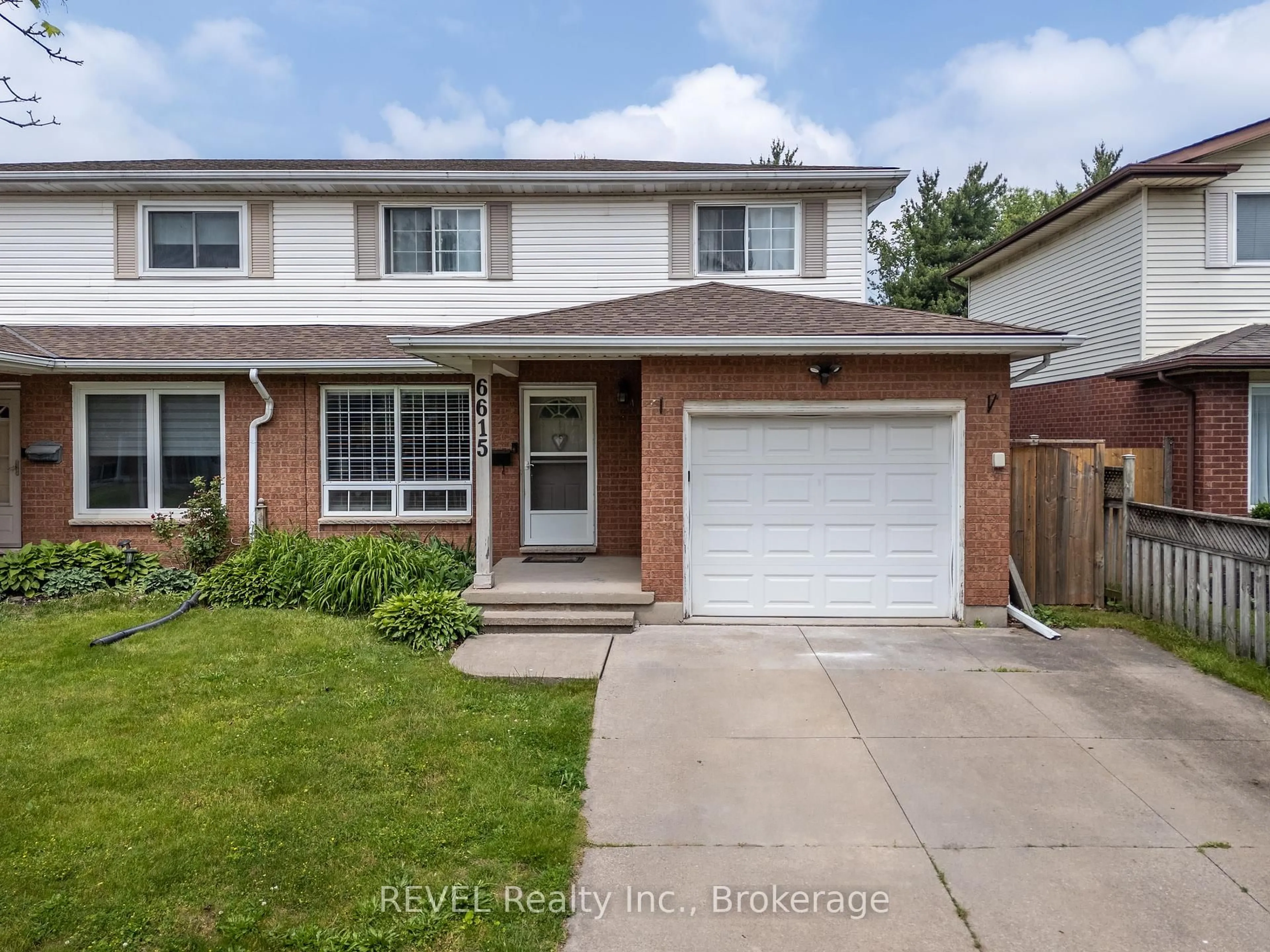 Home with brick exterior material, street for 6615 Harper Dr, Niagara Falls Ontario L2E 7H7