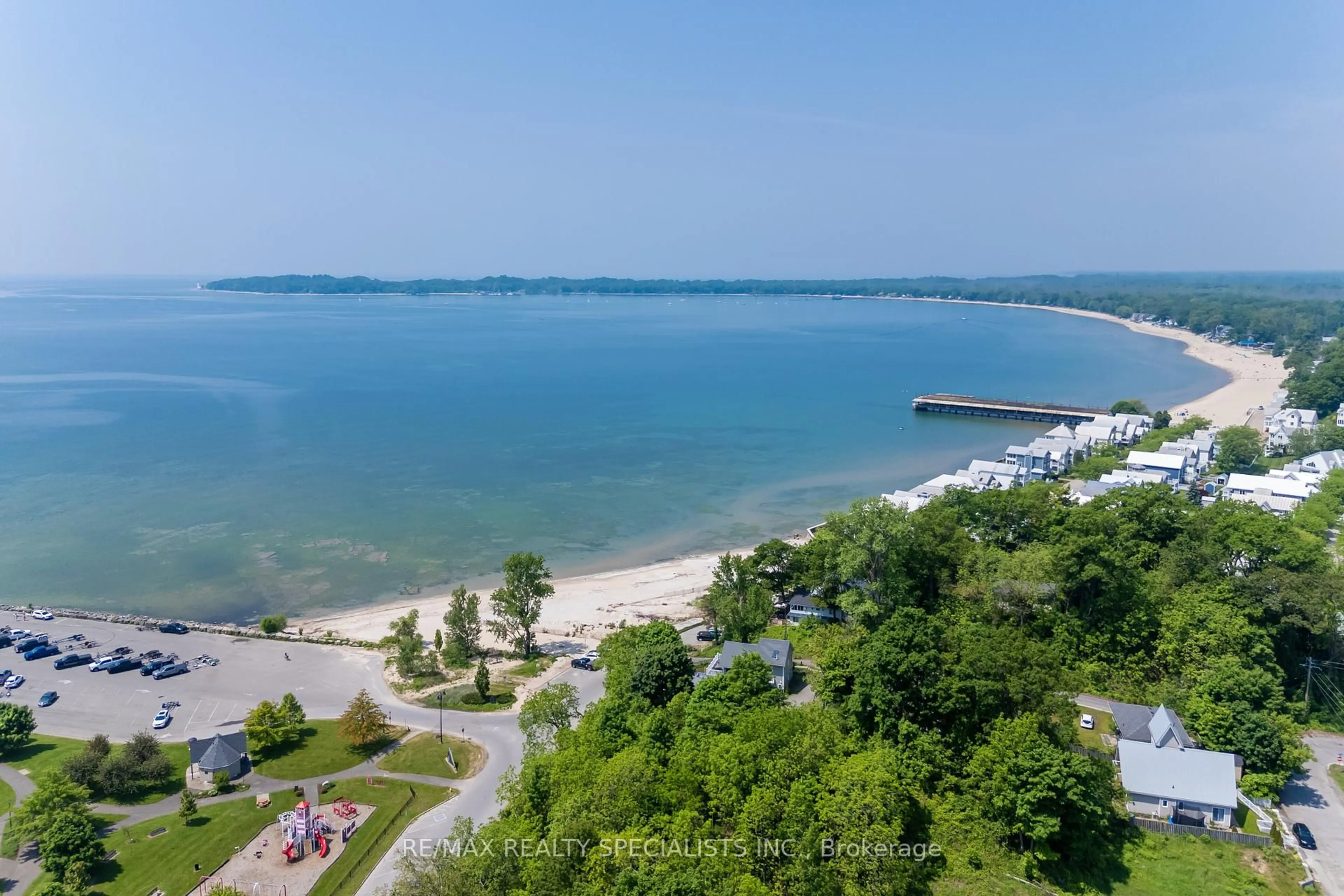 A pic from outside/outdoor area/front of a property/back of a property/a pic from drone, water/lake/river/ocean view for 532 RIDGEWAY Rd, Fort Erie Ontario L0S 1B0