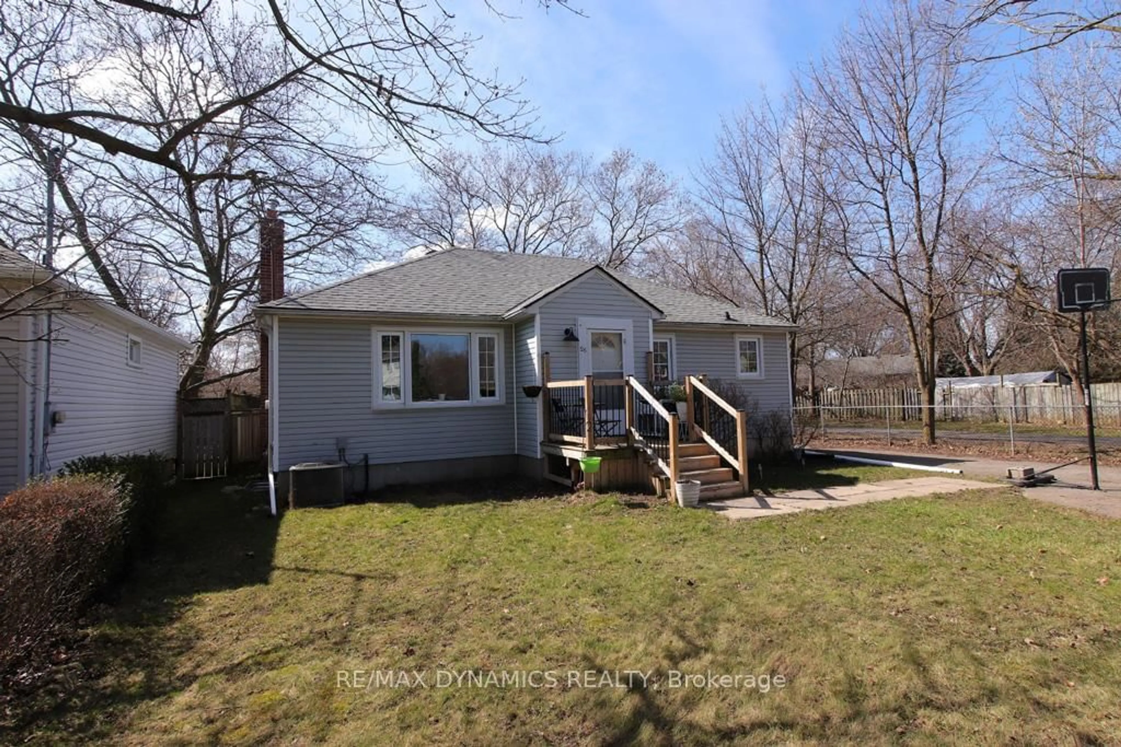 Unknown for 26 Beamer Ave, St. Catharines Ontario L2M 2L3