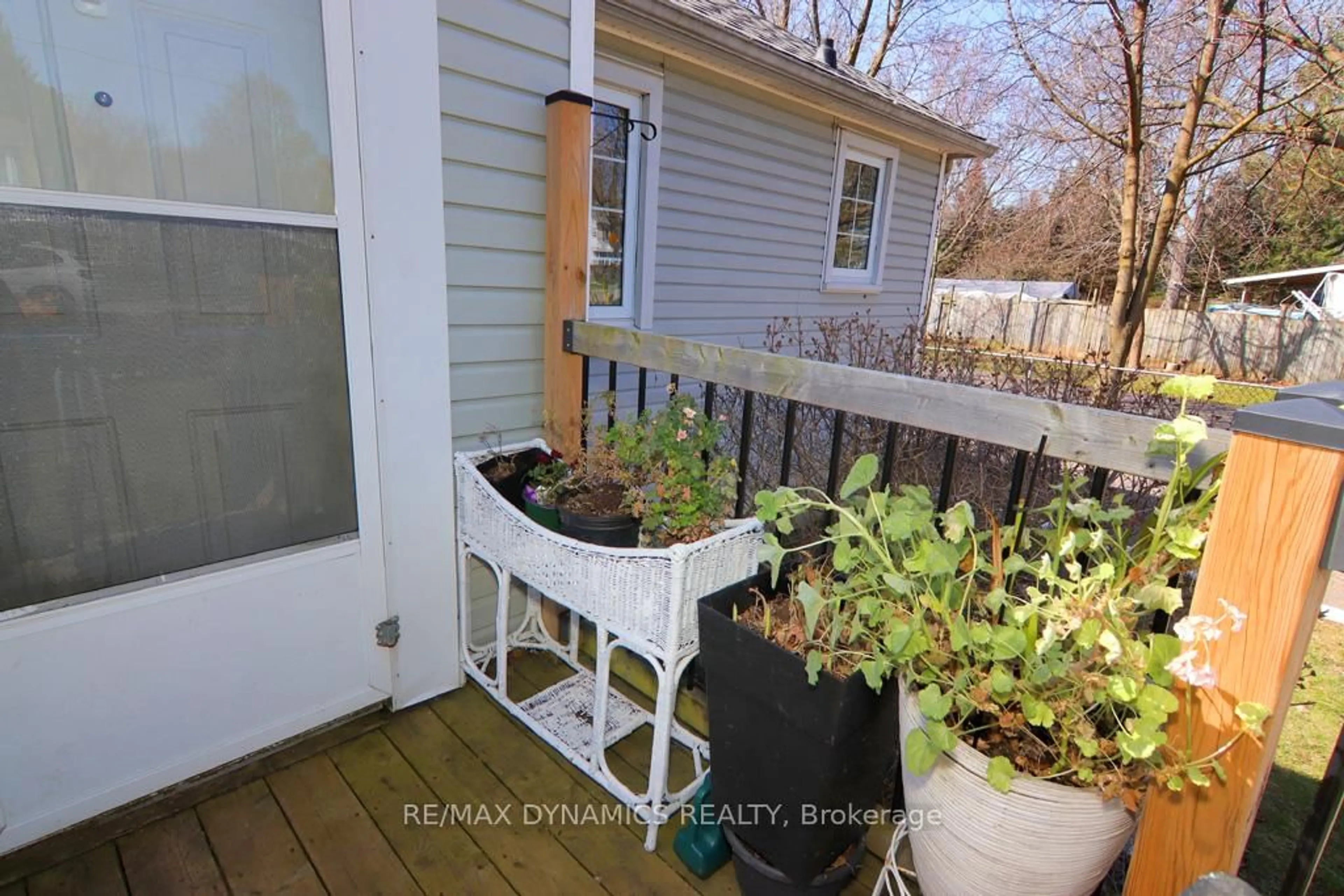 Patio, unknown for 26 Beamer Ave, St. Catharines Ontario L2M 2L3