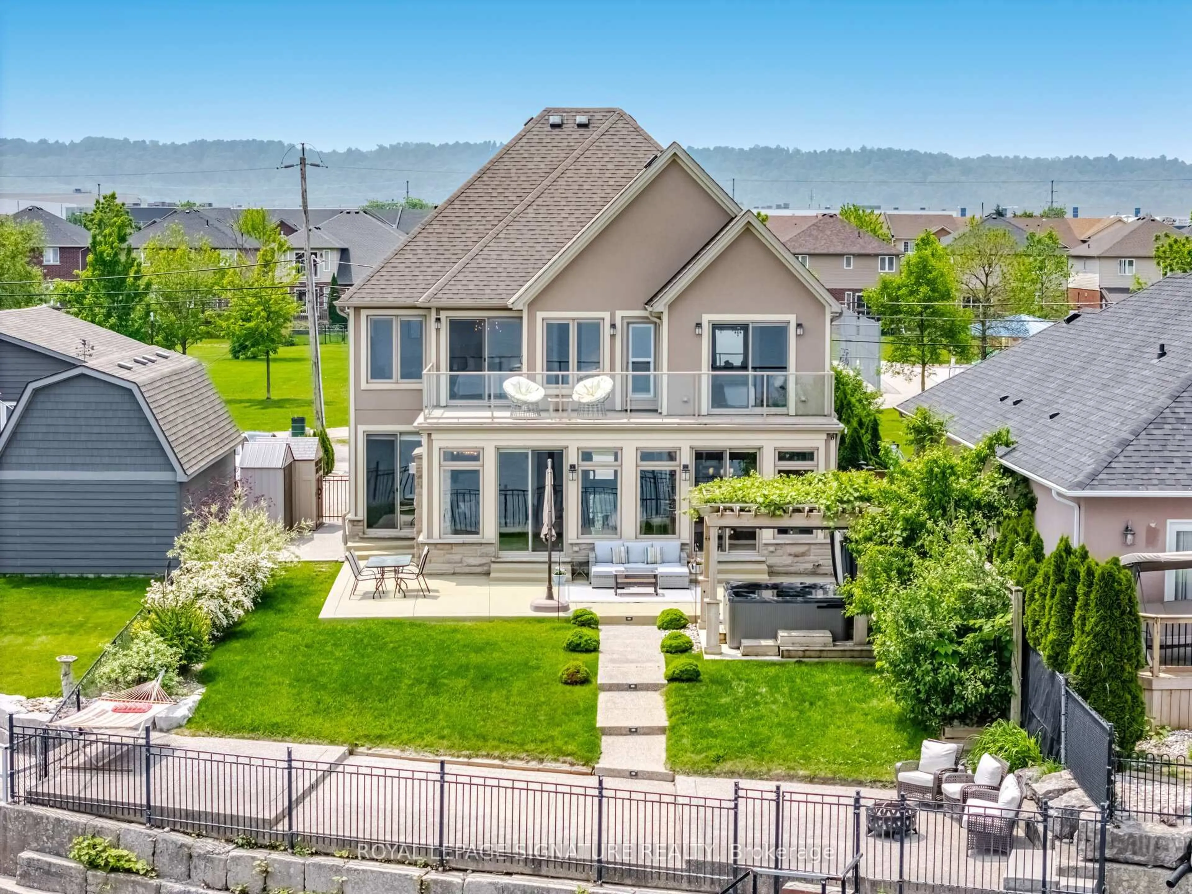 A pic from outside/outdoor area/front of a property/back of a property/a pic from drone, mountain view for 64 Seabreeze Cres, Hamilton Ontario L8E 5C9