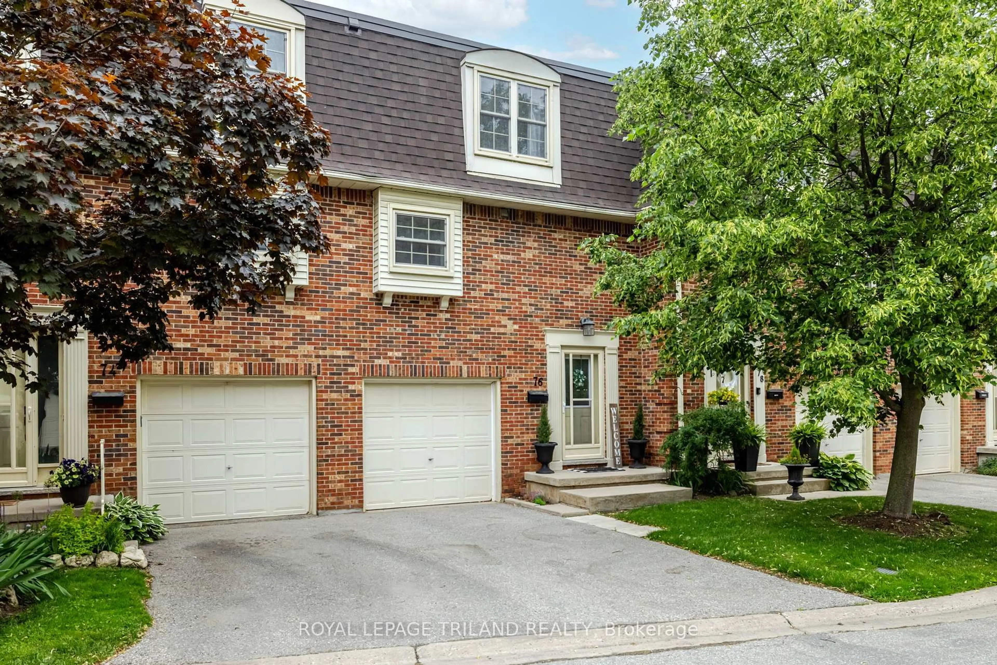 Home with brick exterior material, street for 900 Pond View Rd #76, London South Ontario N5Z 4L7