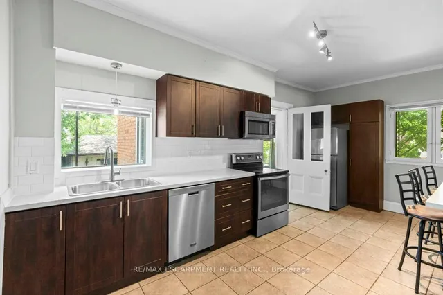 Additional property image - 69 Lorne Ave