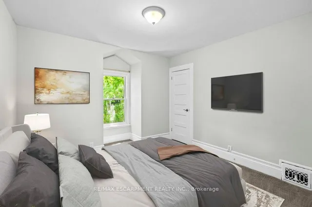 Additional property image - 69 Lorne Ave