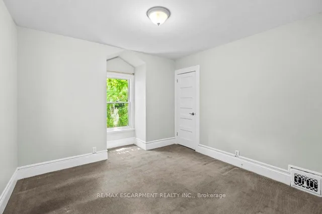 Additional property image - 69 Lorne Ave