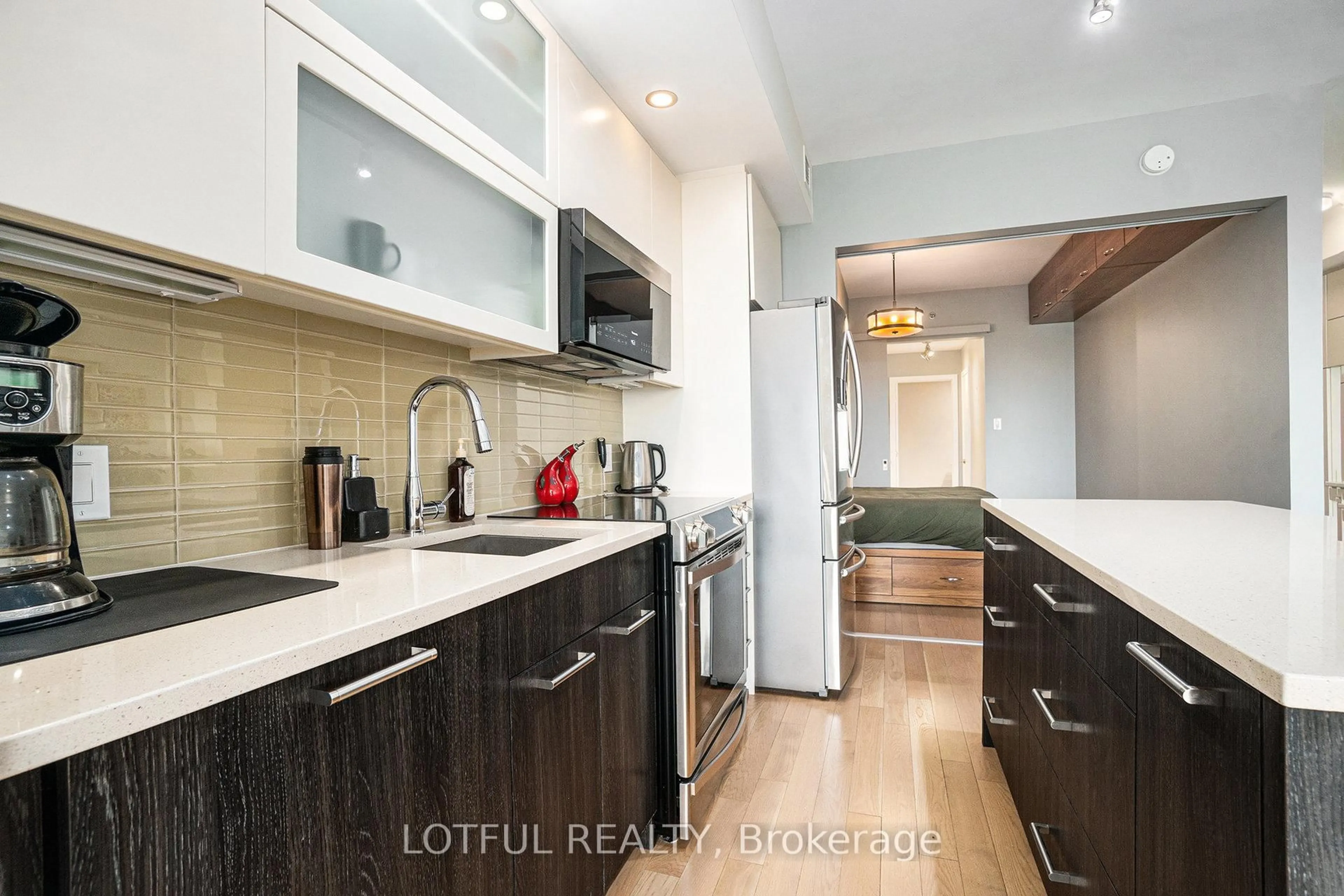 Unknown for 98 Richmond Rd #701, Ottawa Ontario K1Z 0B2