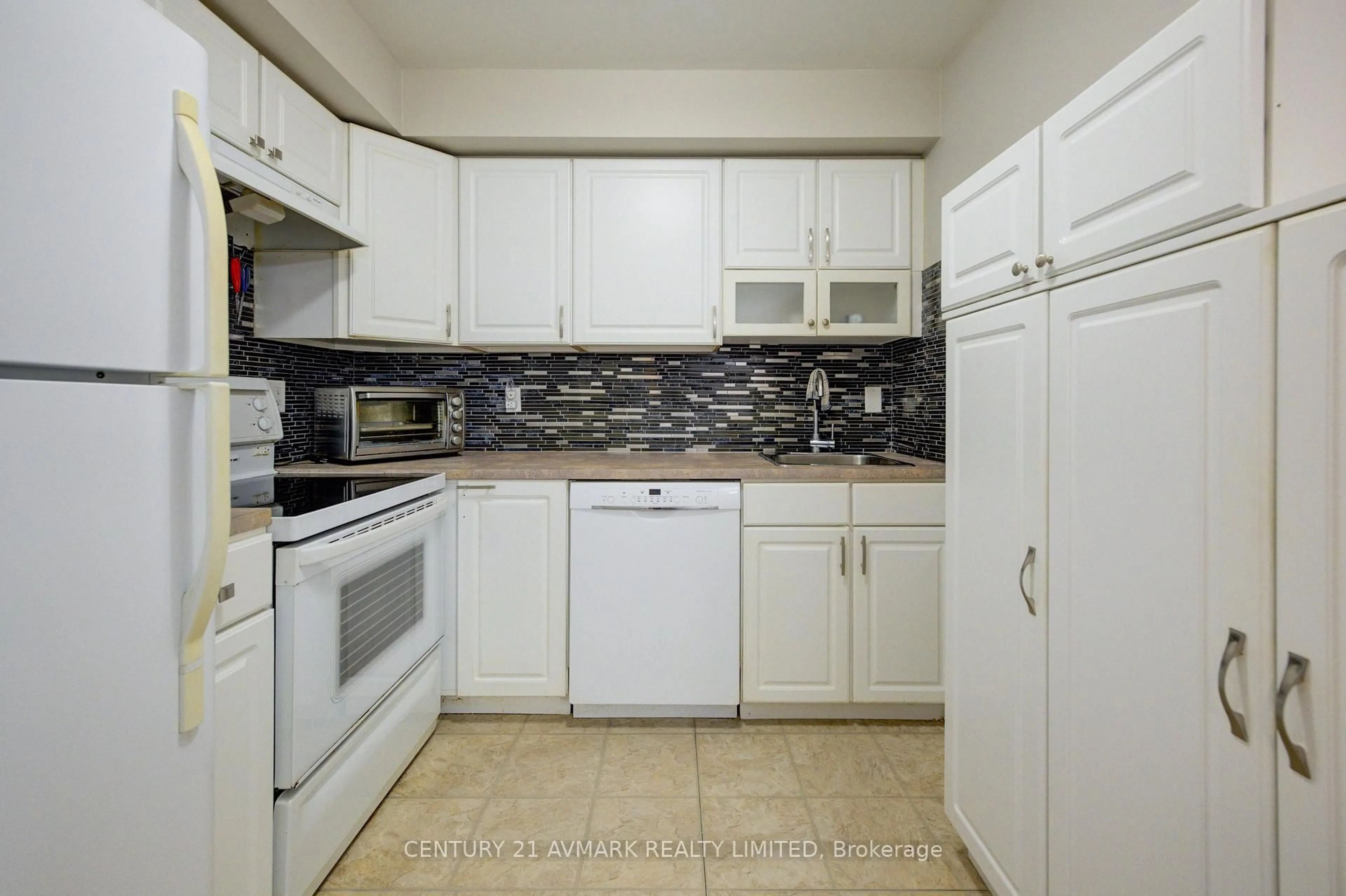 Standard kitchen, unknown for 78 Roehampton Ave #205, St. Catharines Ontario L2M 7W9