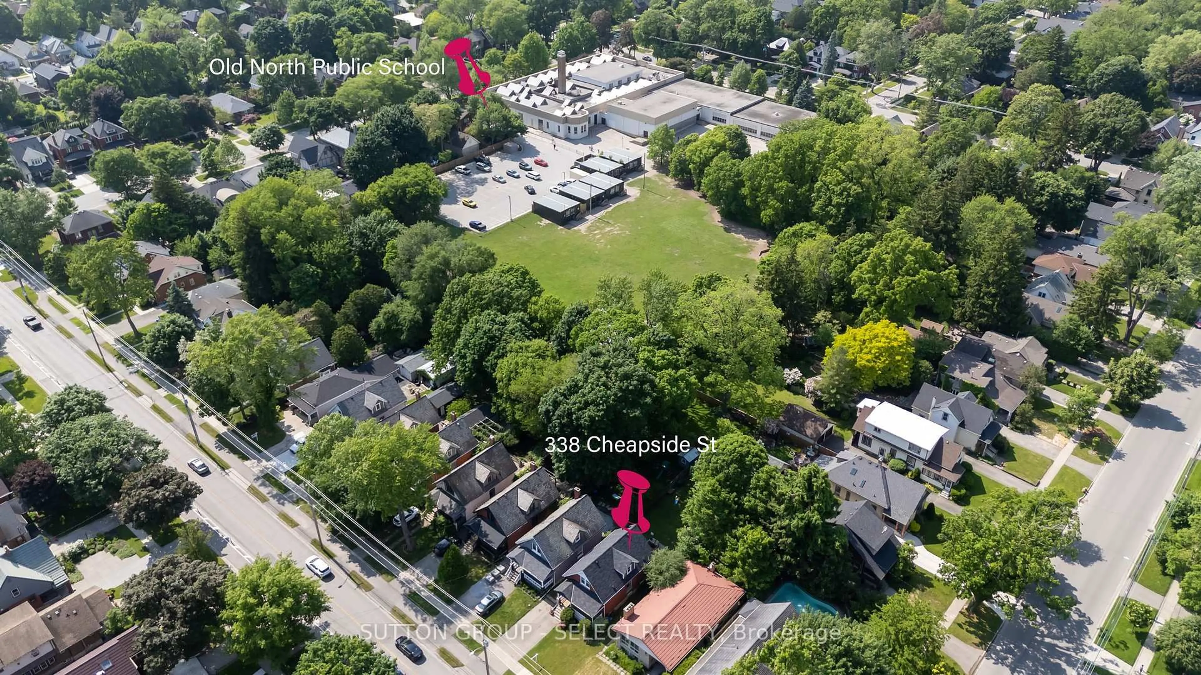 A pic from outside/outdoor area/front of a property/back of a property/a pic from drone, unknown for 338 Cheapside St, London East Ontario N6A 2A6