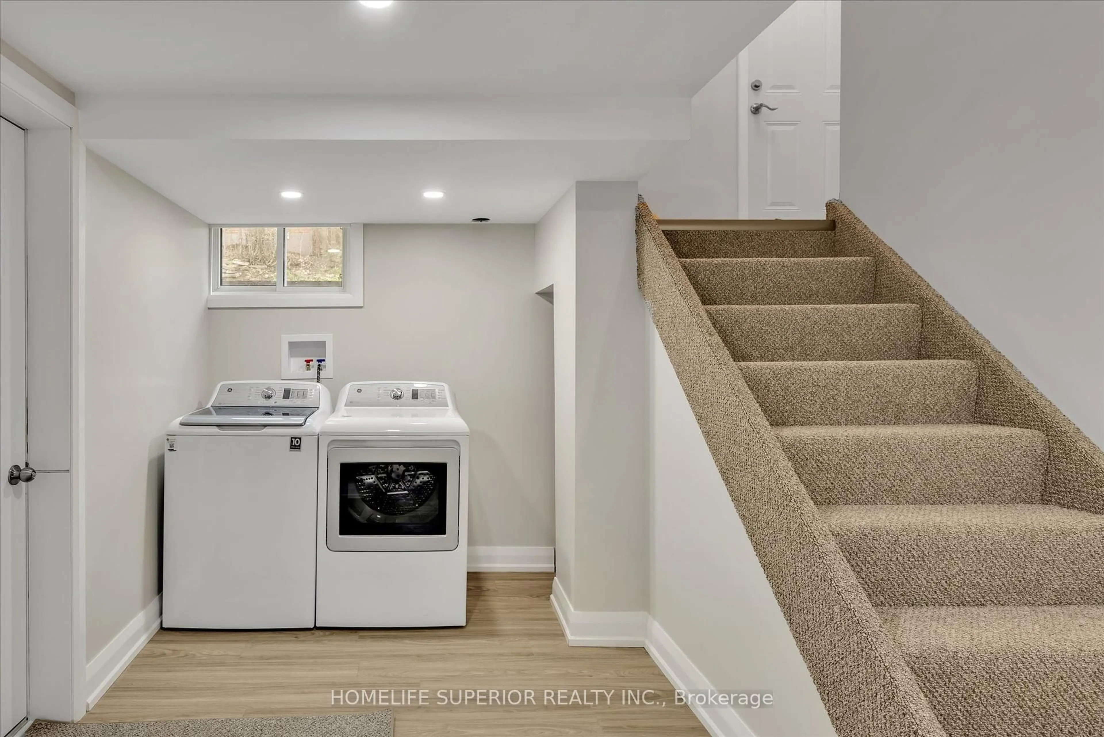 Laundry room for 1243 Albertus Ave, Peterborough Central Ontario K9J 6A3