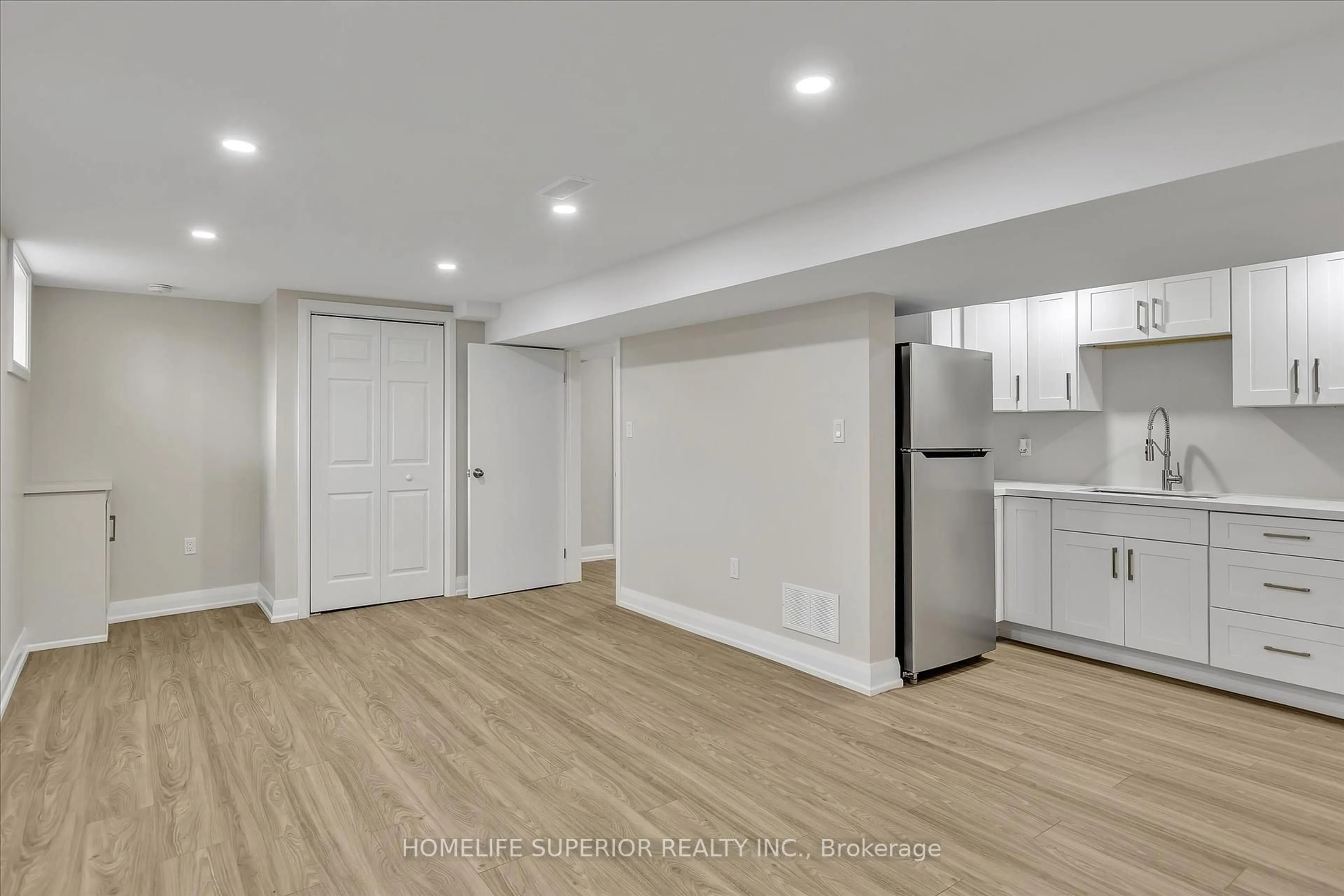 A pic of a room for 1243 Albertus Ave, Peterborough Central Ontario K9J 6A3