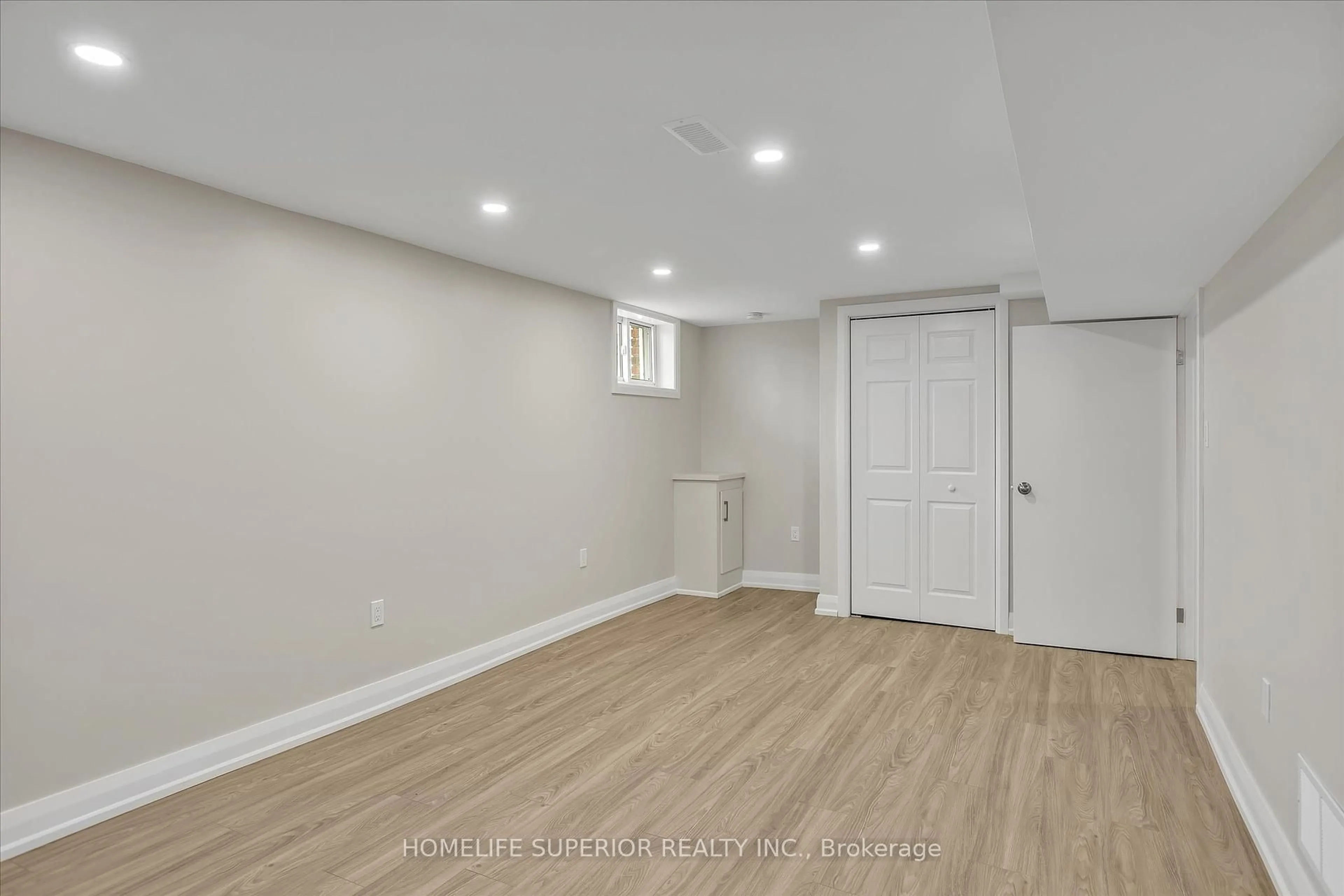 A pic of a room for 1243 Albertus Ave, Peterborough Central Ontario K9J 6A3