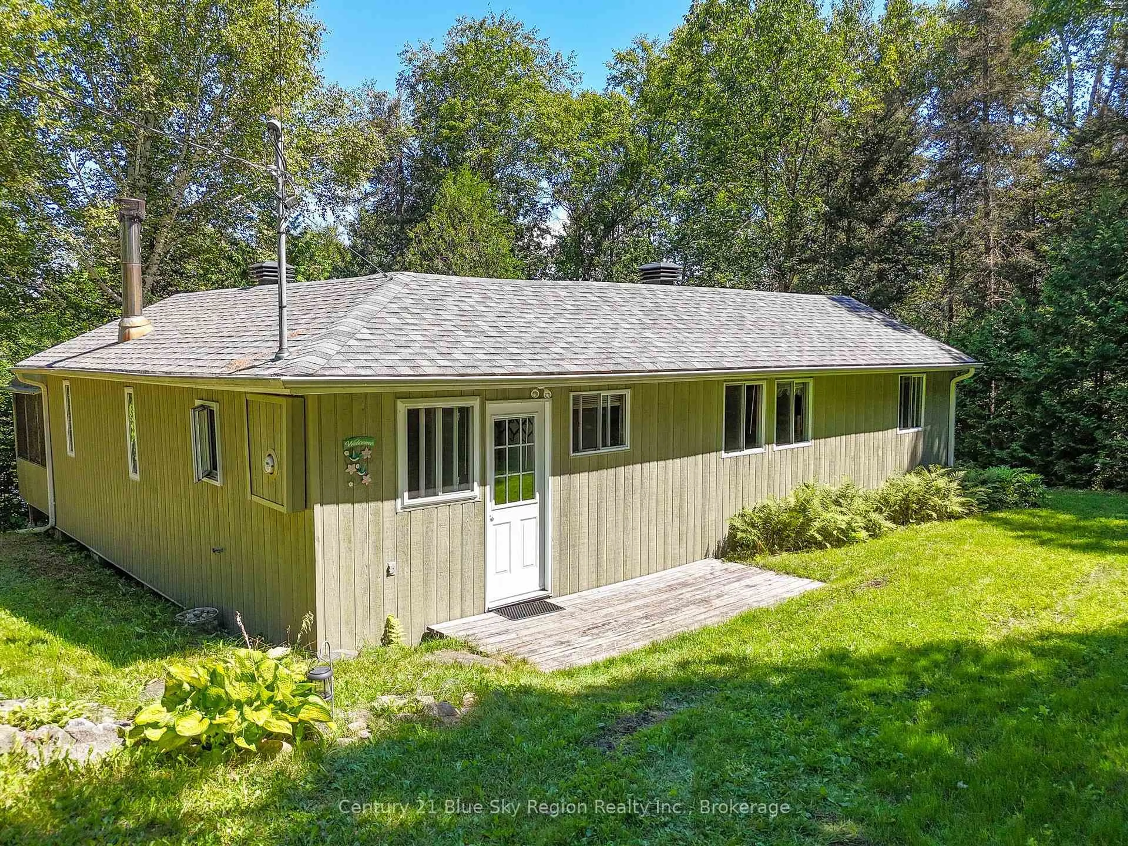 A pic from outside/outdoor area/front of a property/back of a property/a pic from drone, unknown for 19 Davinci Rd, Unorganized Townships Ontario P0H 2K0