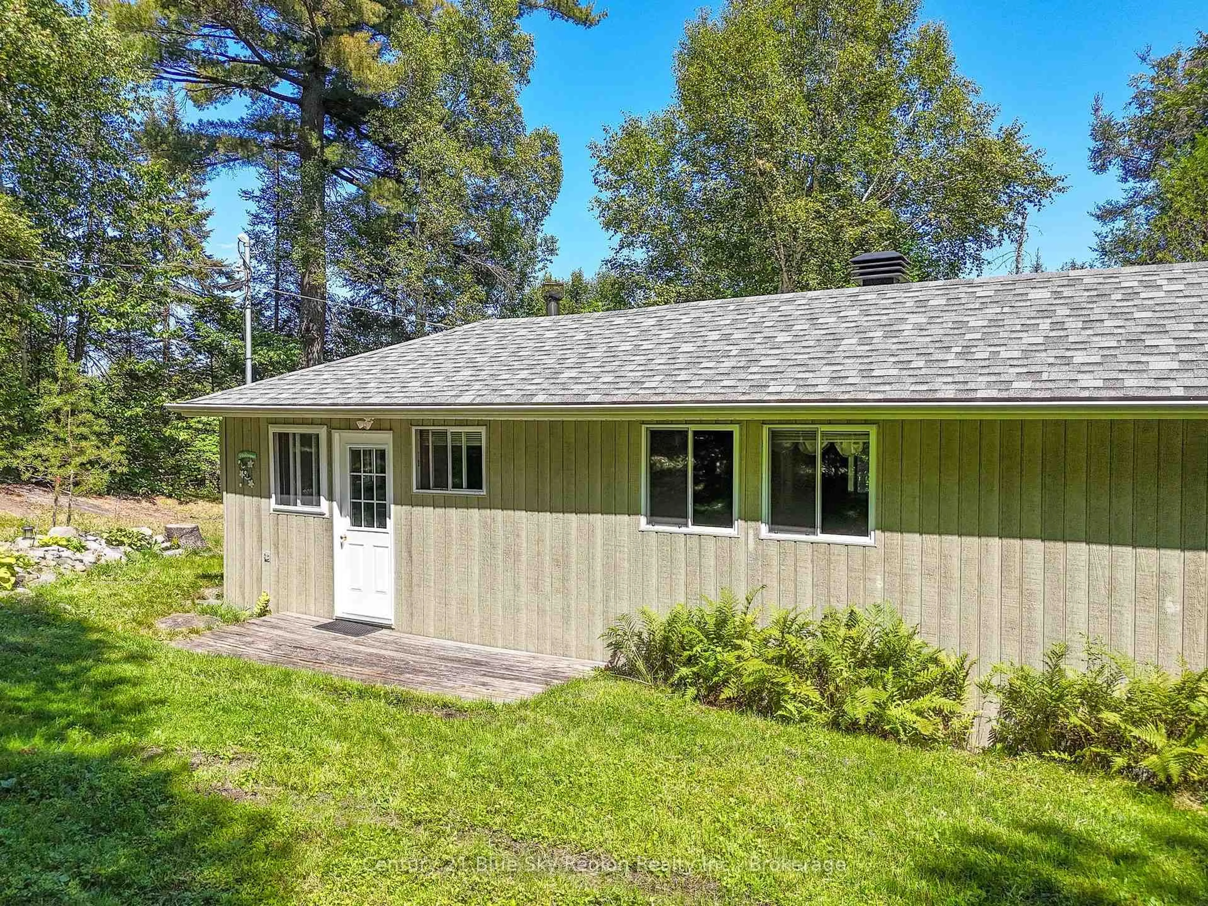 Home with vinyl exterior material, unknown for 19 Davinci Rd, Unorganized Townships Ontario P0H 2K0