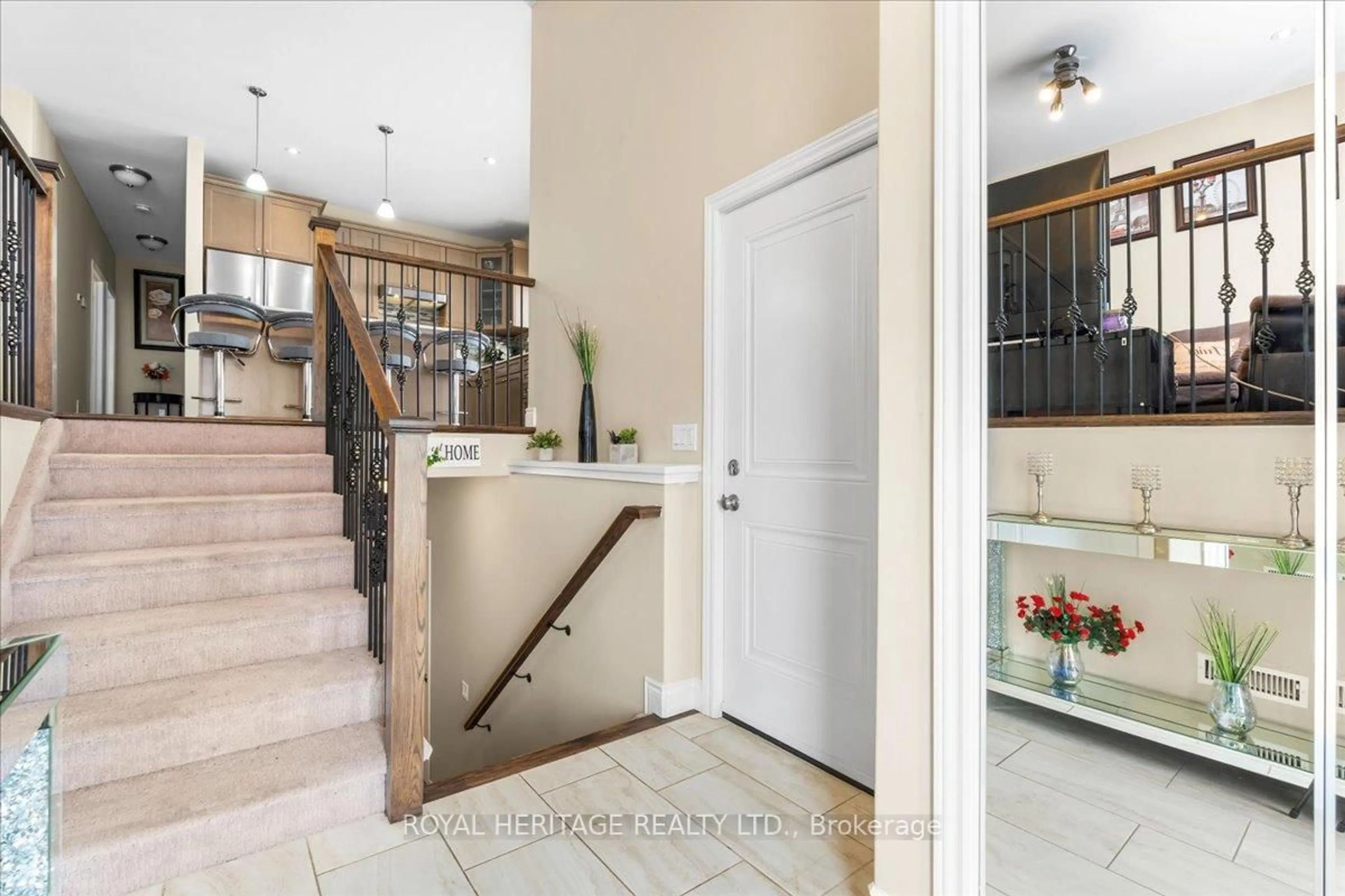 Indoor foyer for 16 CYPRESS Dr, Belleville Ontario K8N 0J6