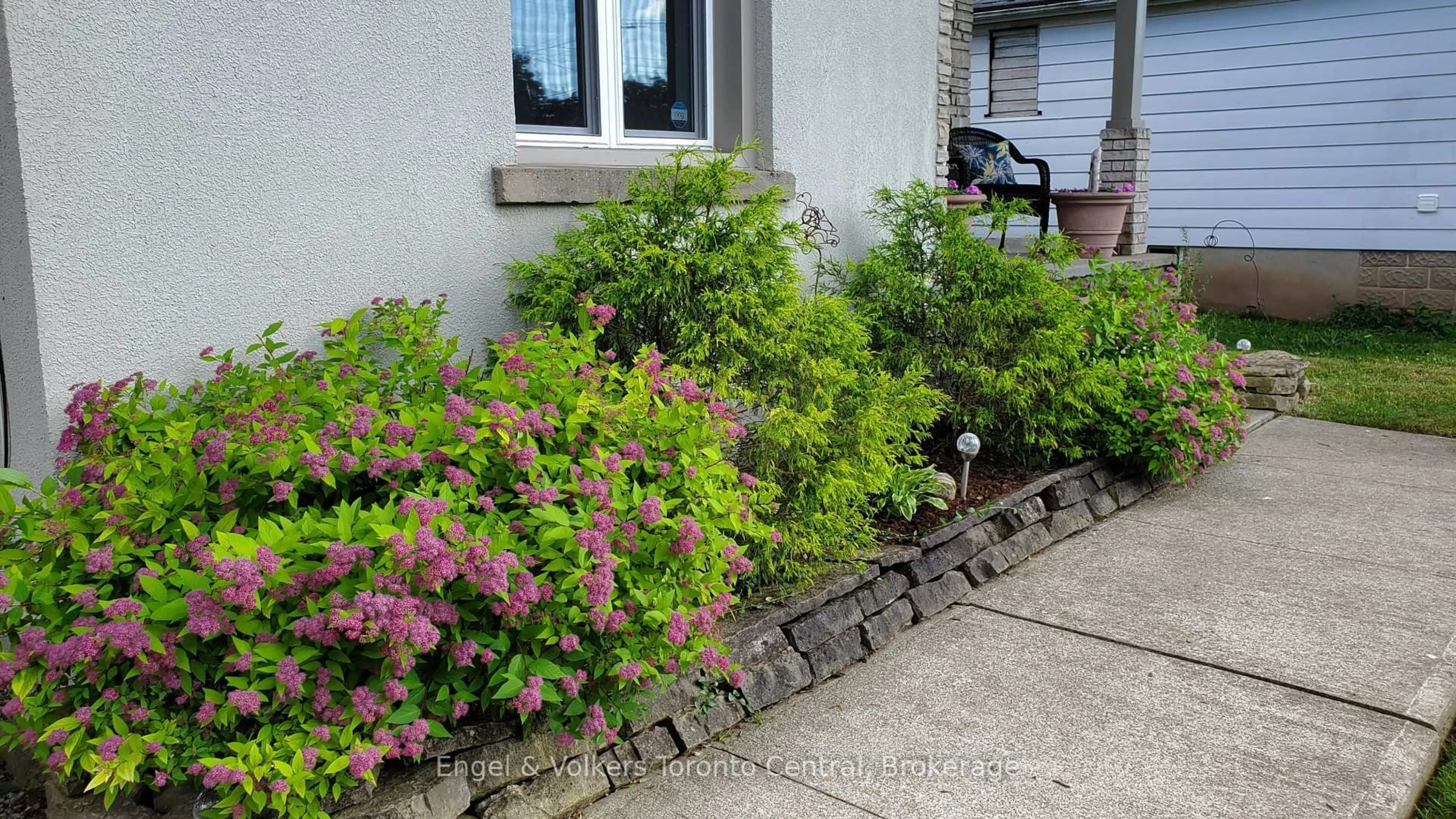 Patio, street for 1515 8TH Ave, Owen Sound Ontario N4K 3B5