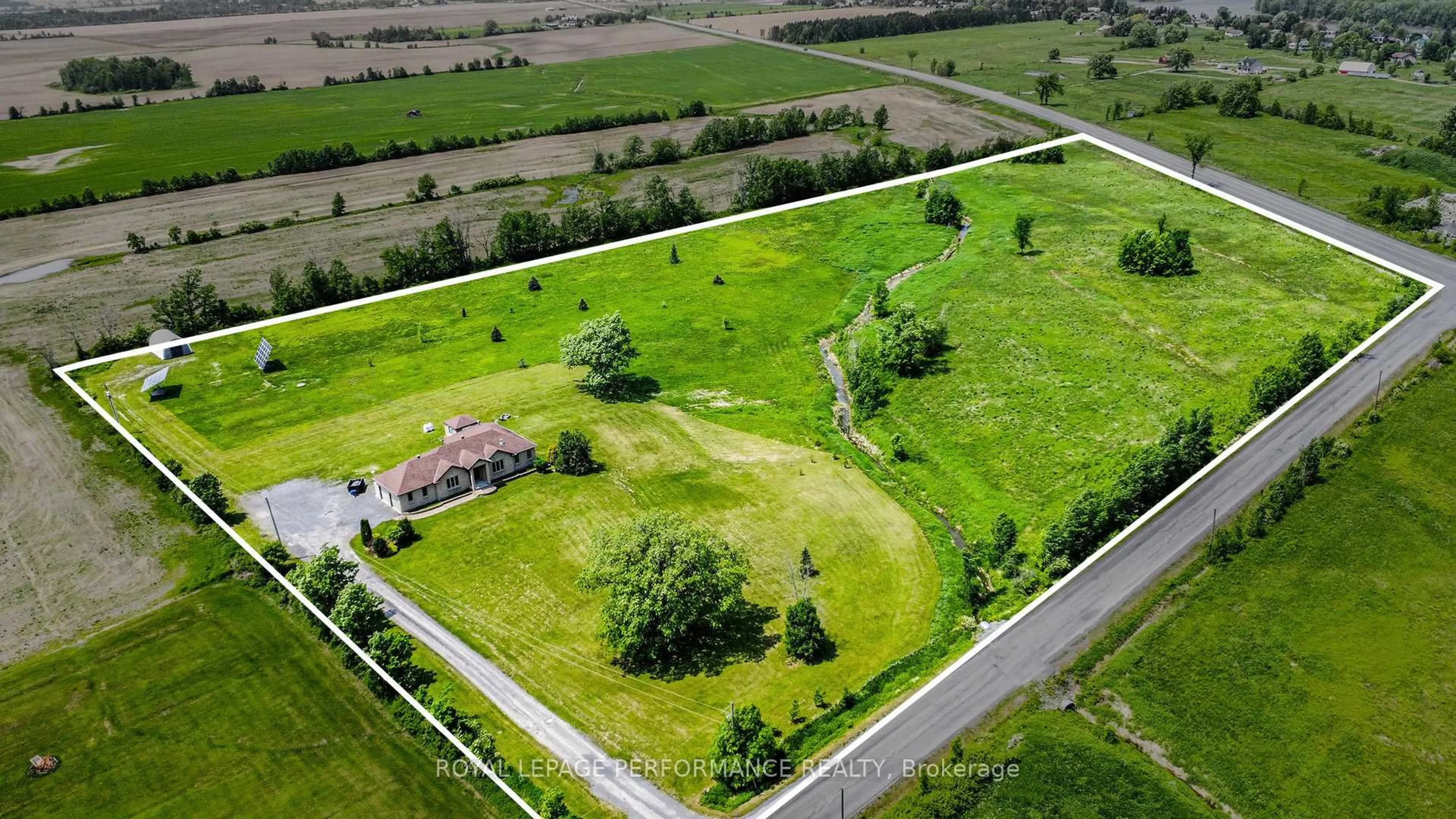 A pic from outside/outdoor area/front of a property/back of a property/a pic from drone, building for 117 Route 25 Rte, Alfred and Plantagenet Ontario K0A 3K0