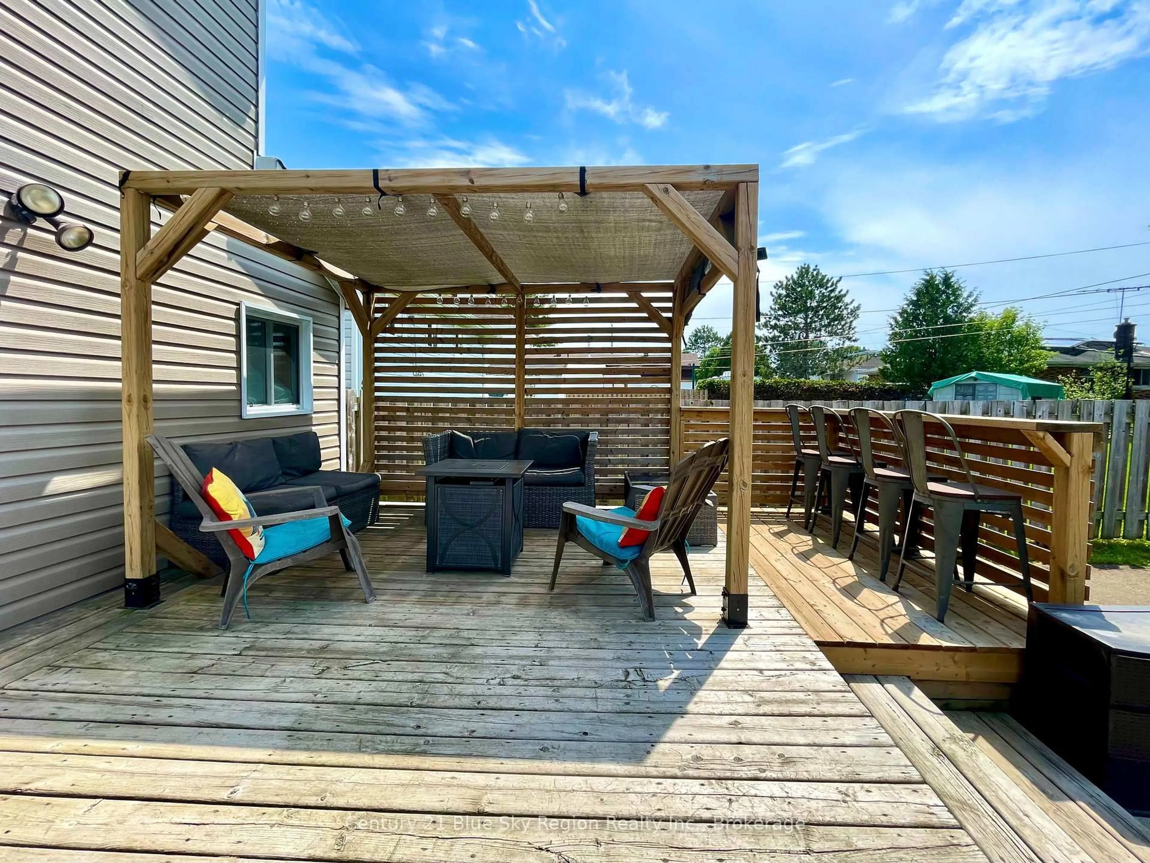 Patio, water/lake/river/ocean view for 175 Carrie St, West Nipissing Ontario P2B 1A8