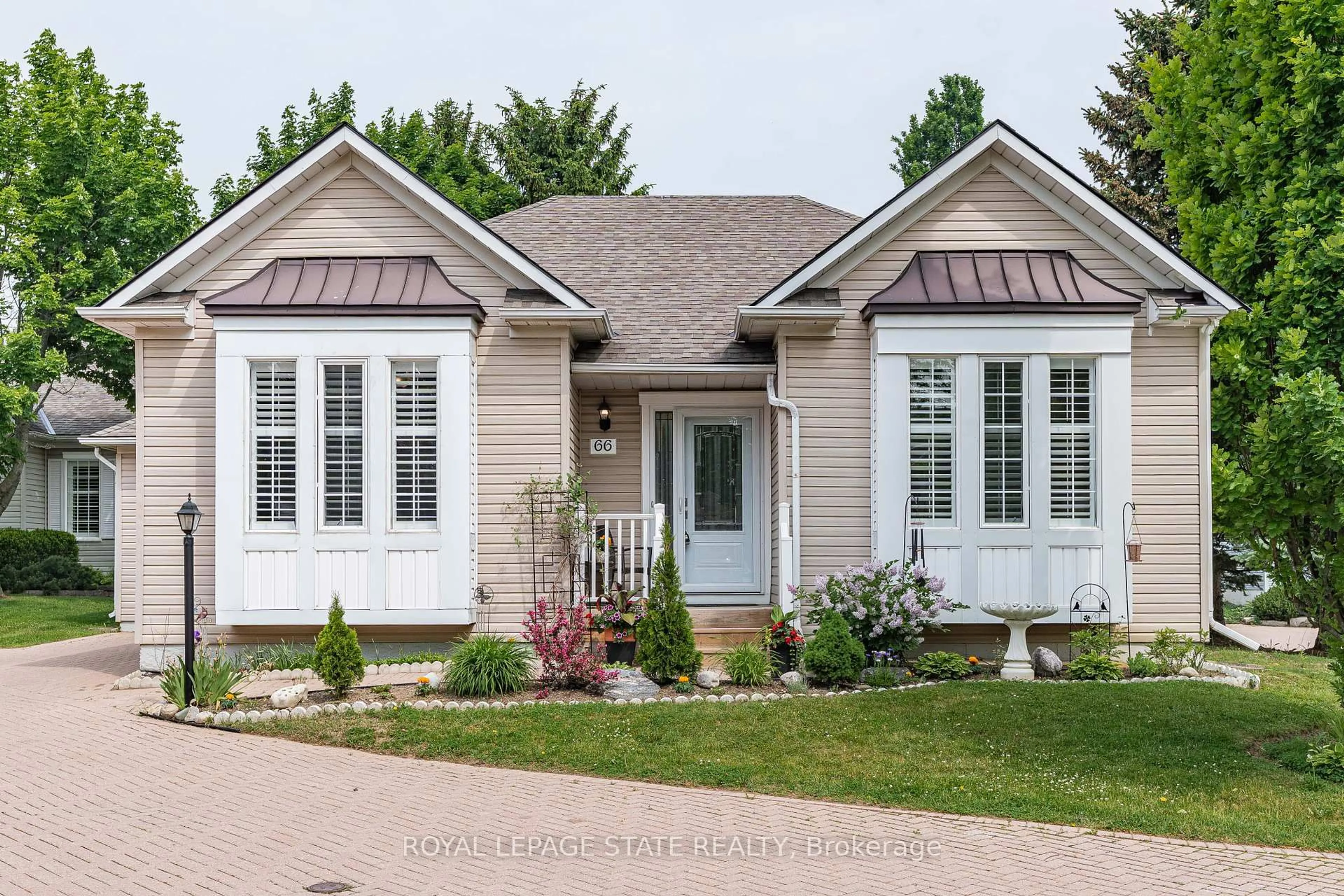 Home with vinyl exterior material, street for 66 Silverbirch Blvd, Hamilton Ontario L0R 1W0