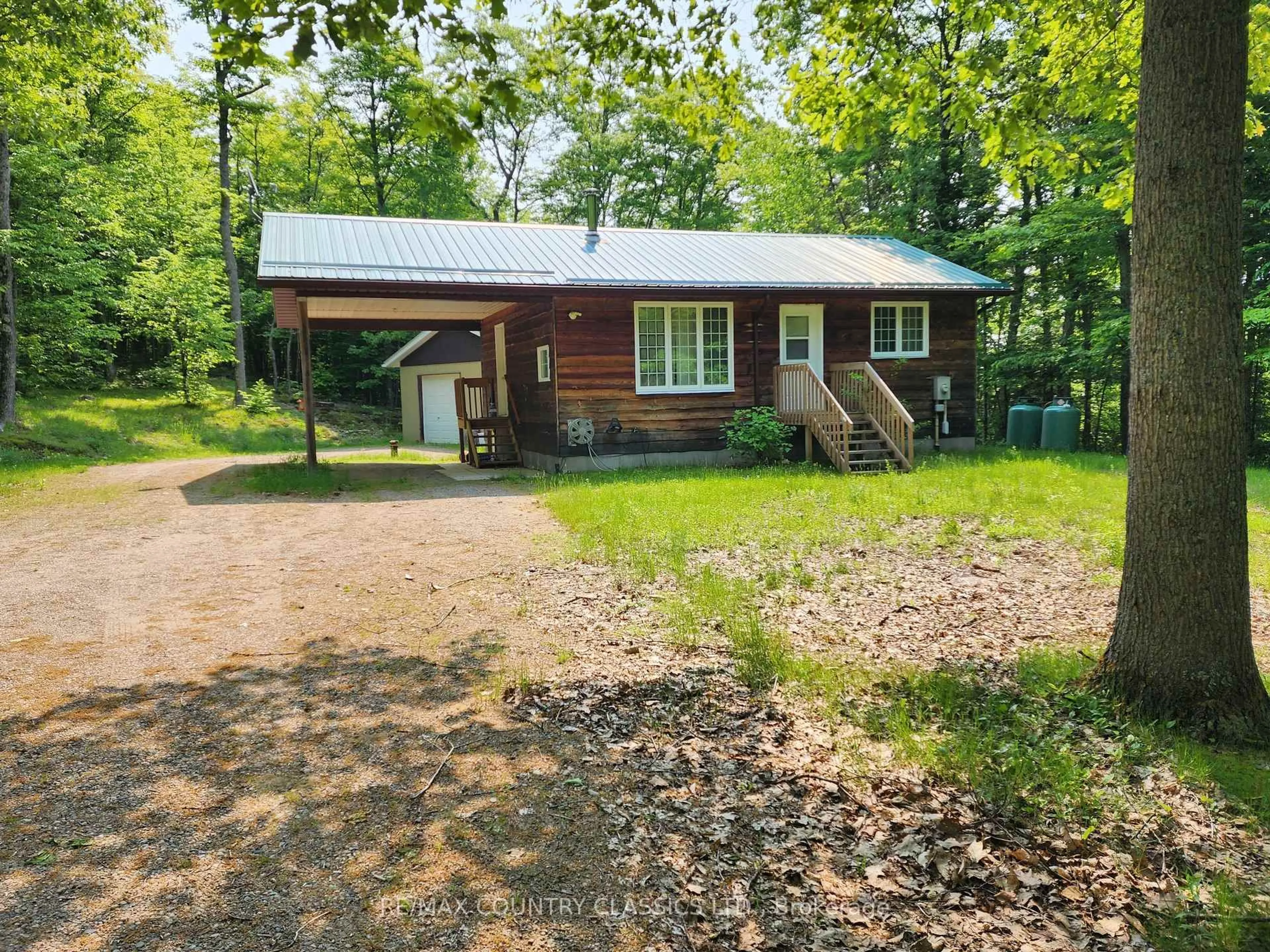 Shed for 182 Centreview Rd, Combermere Ontario K0J 1L0