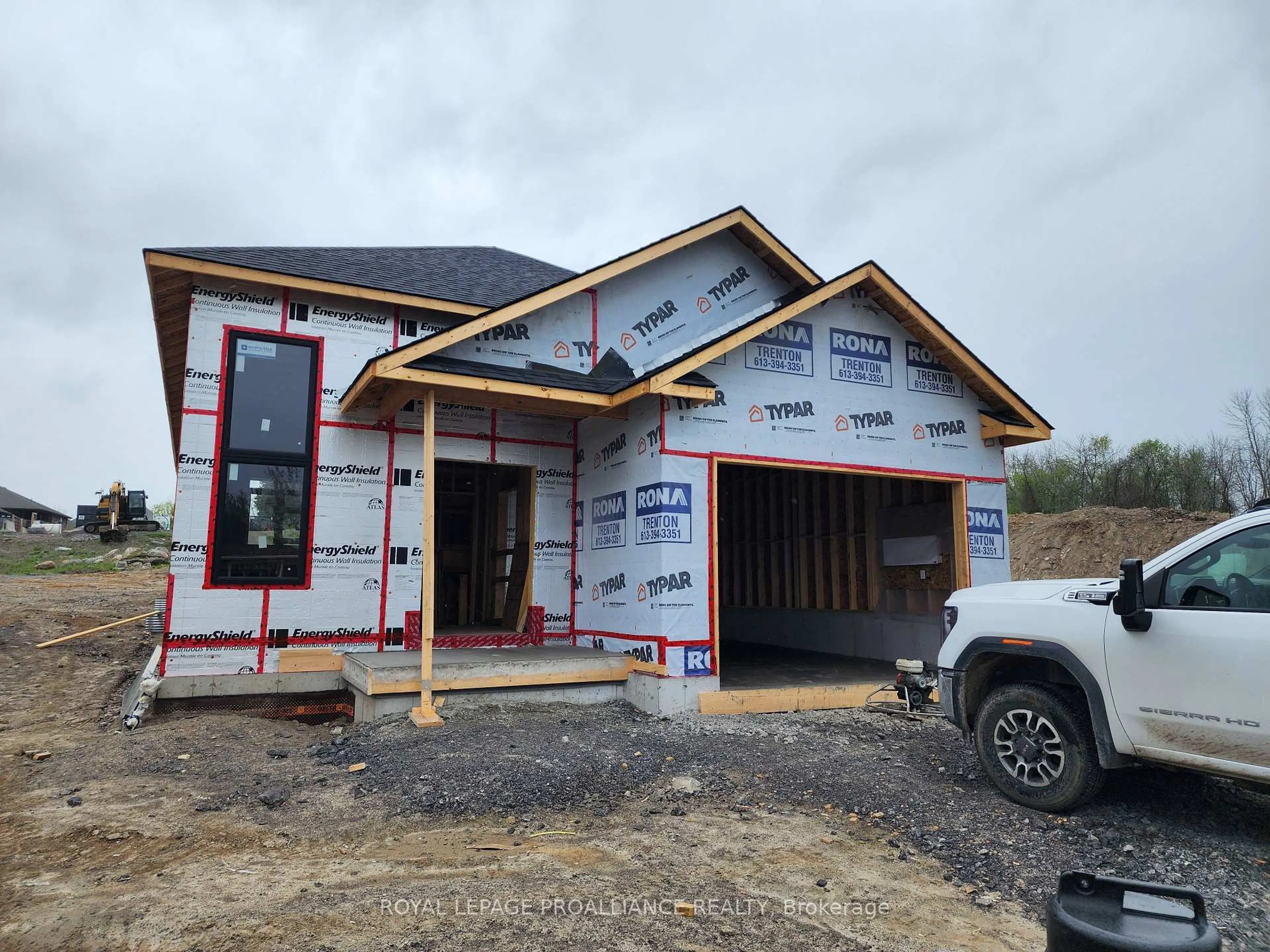 Home with vinyl exterior material, building for 18 Cedarwood St, Hastings Ontario K0K 2C0