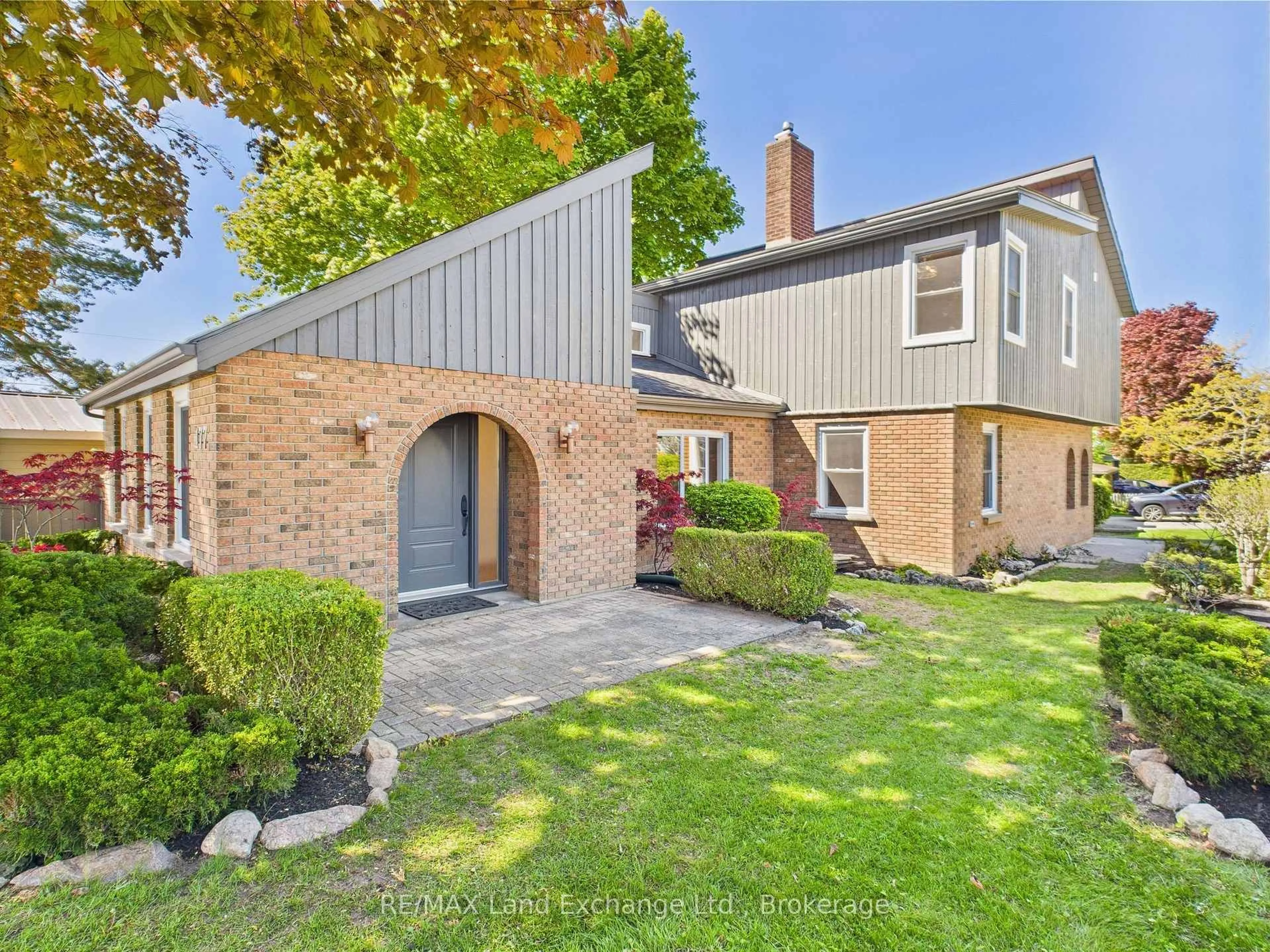 Home with brick exterior material, street for 177 Durham St, Kincardine Ontario N2Z 1A4