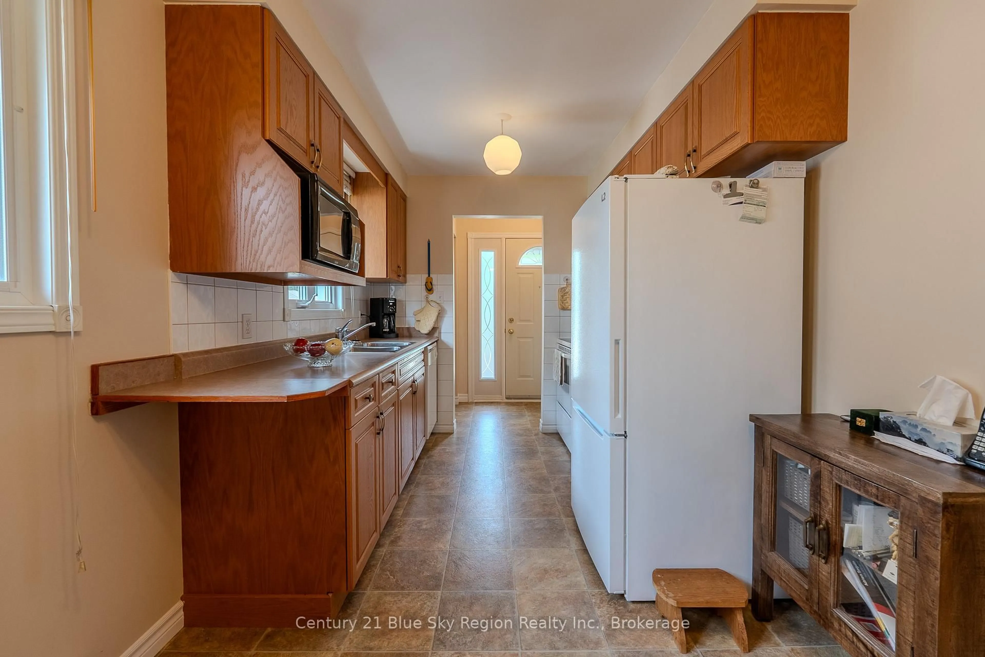 Standard kitchen, unknown for 61 Massey Dr, North Bay Ontario P1A 3Y3