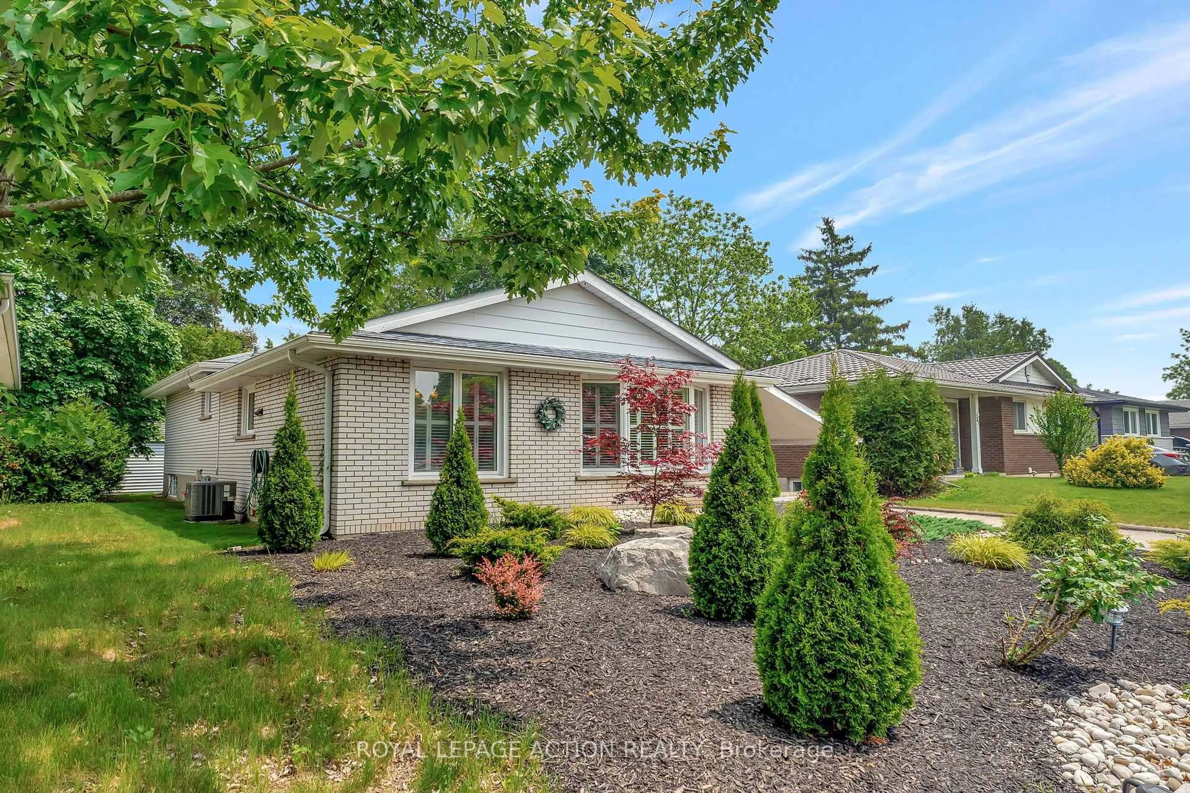 Unknown for 39 Sandra St, Brantford Ontario N3R 5P5