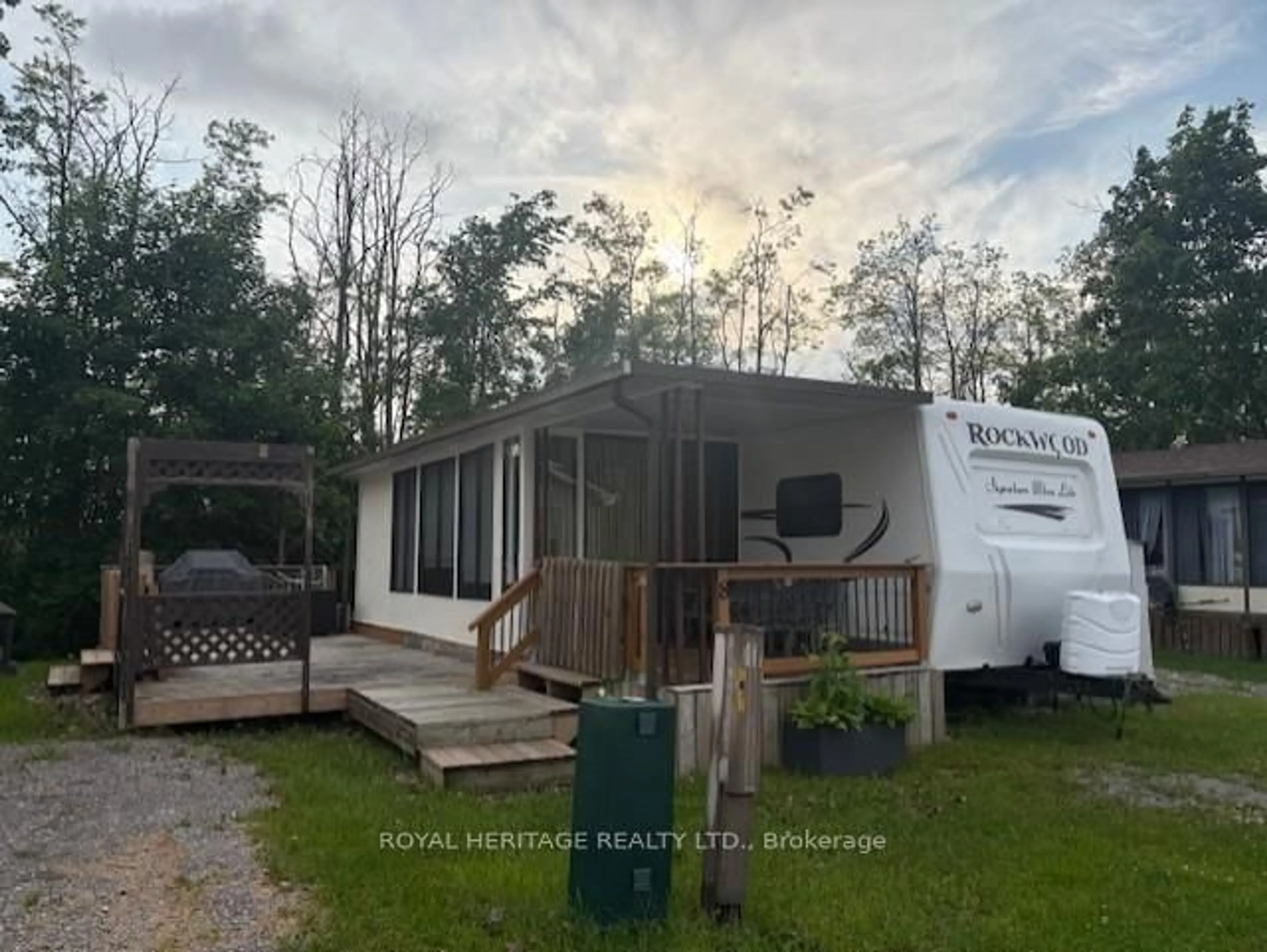 Unknown for 920 Skyline Rd #14th Street , Lot 8, Selwyn Ontario K0L 1H0